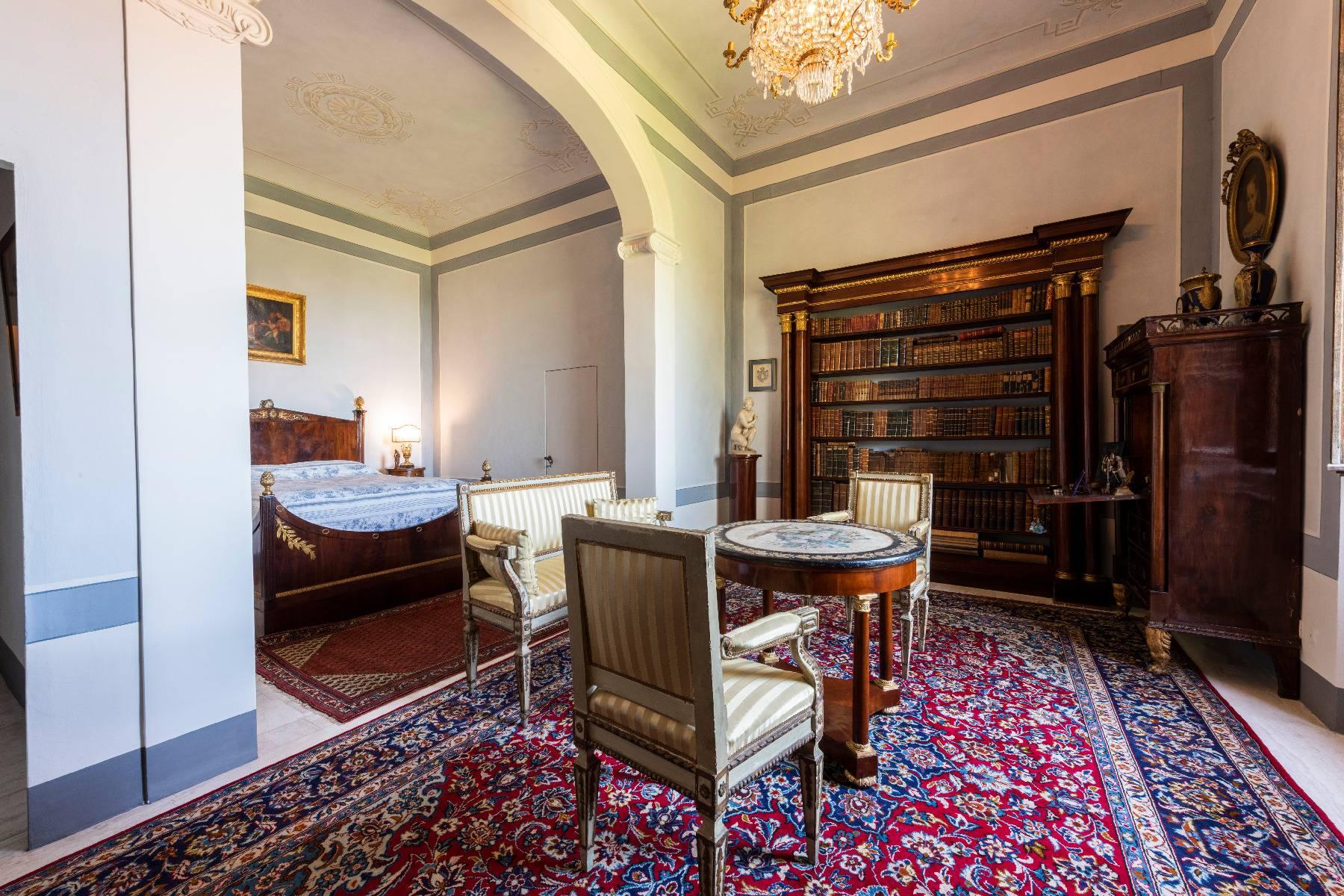 Elegante Wohnung im historischen Palast in Siena - 8