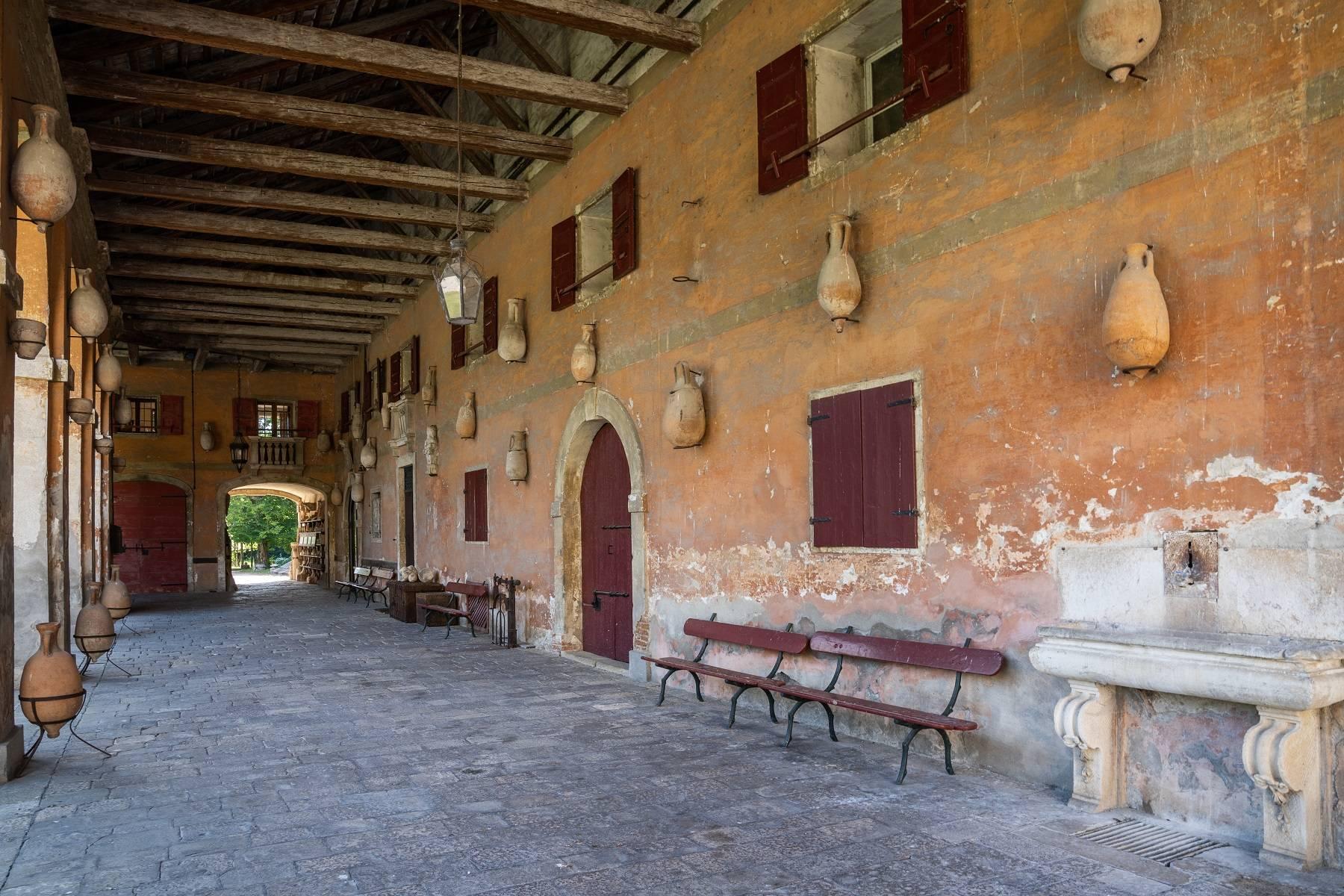 Spektakuläre venezianische Villa mit angrenzendem und jahrhundertealtem Park mit Swimmingpool - 28
