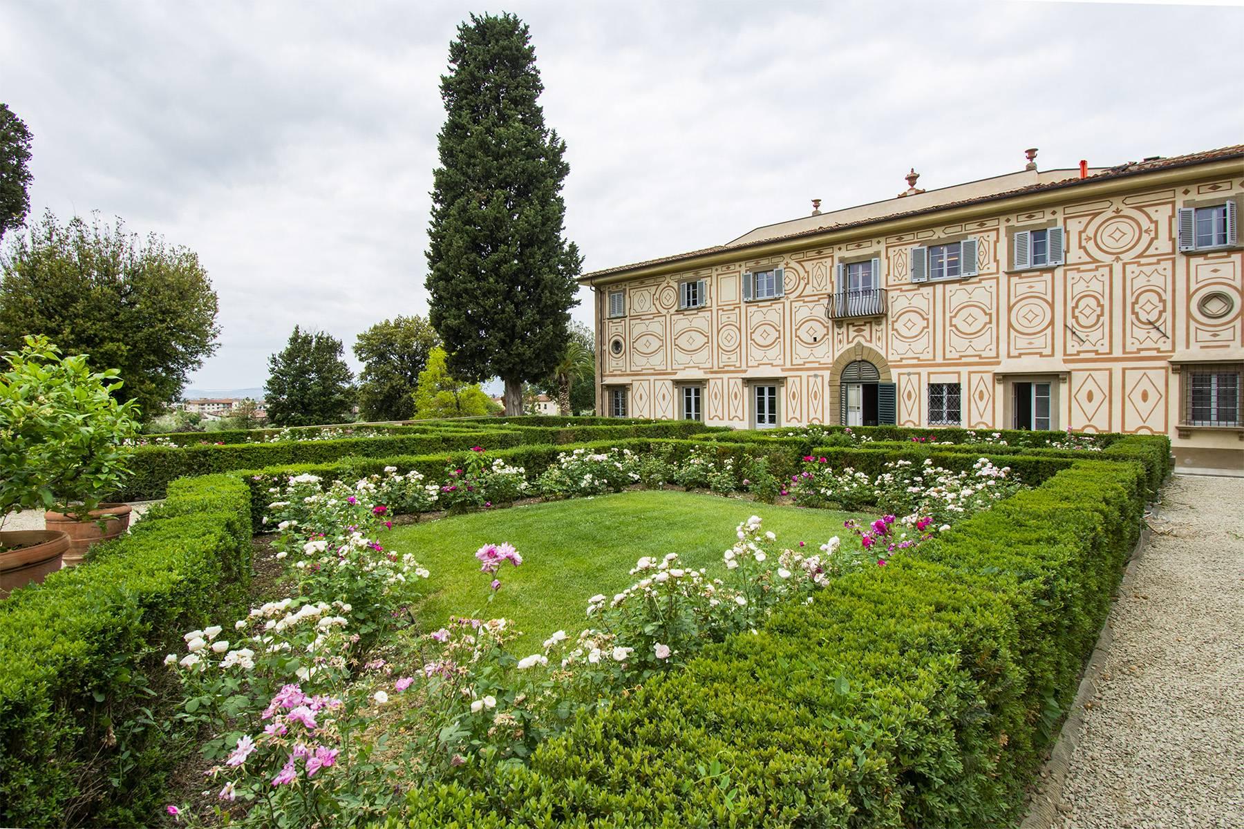 Prestigiosi appartamenti in splendida villa storica sulle colline fiorentine - 1