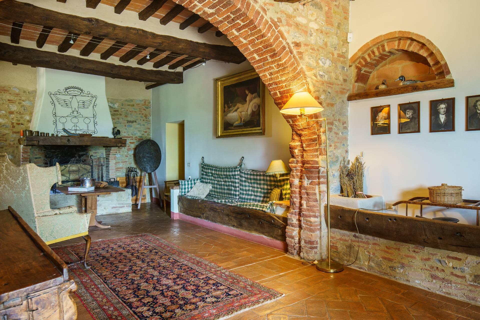 Charming fully refurbished country house in Chianti - 23
