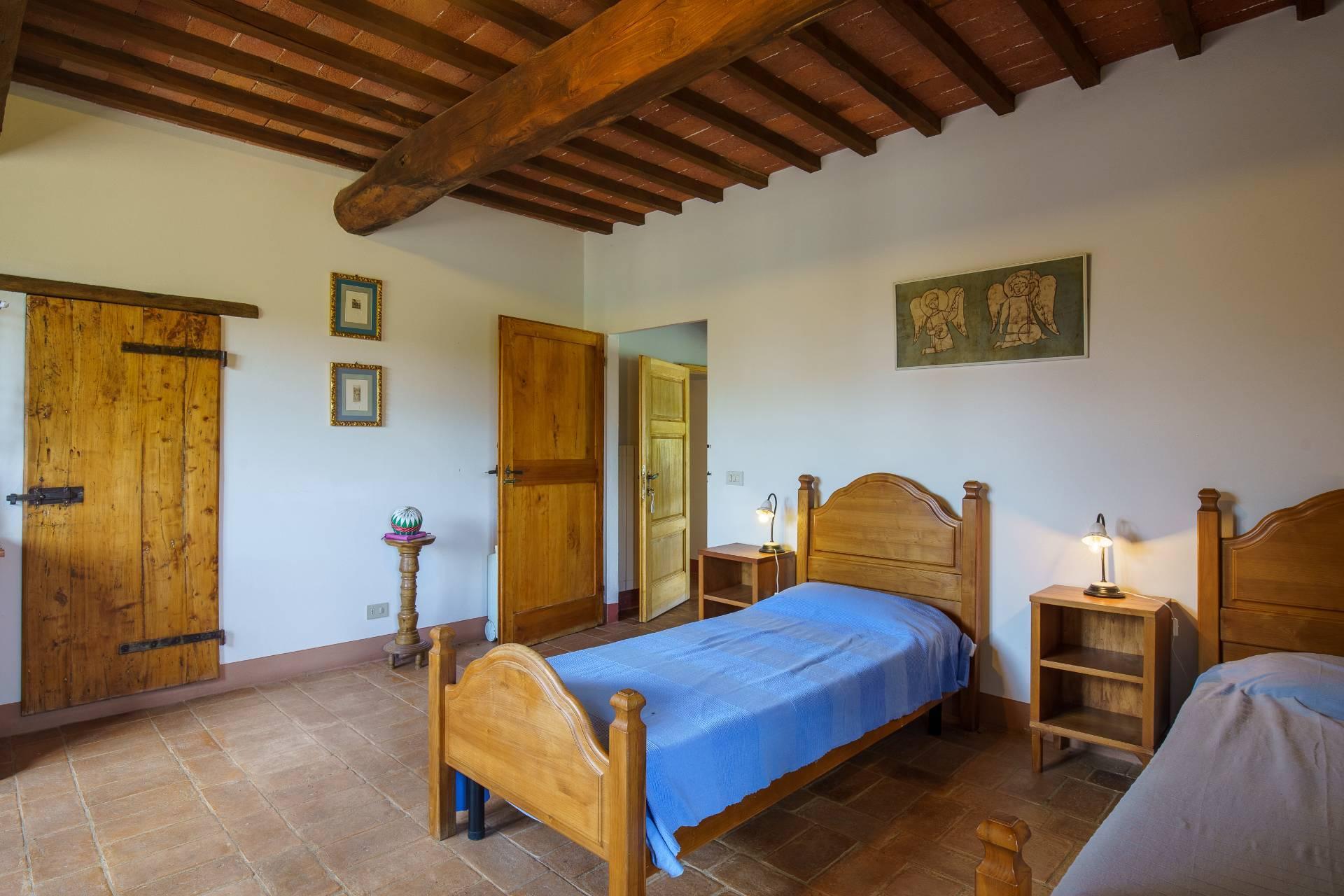 Charming fully refurbished country house in Chianti - 26