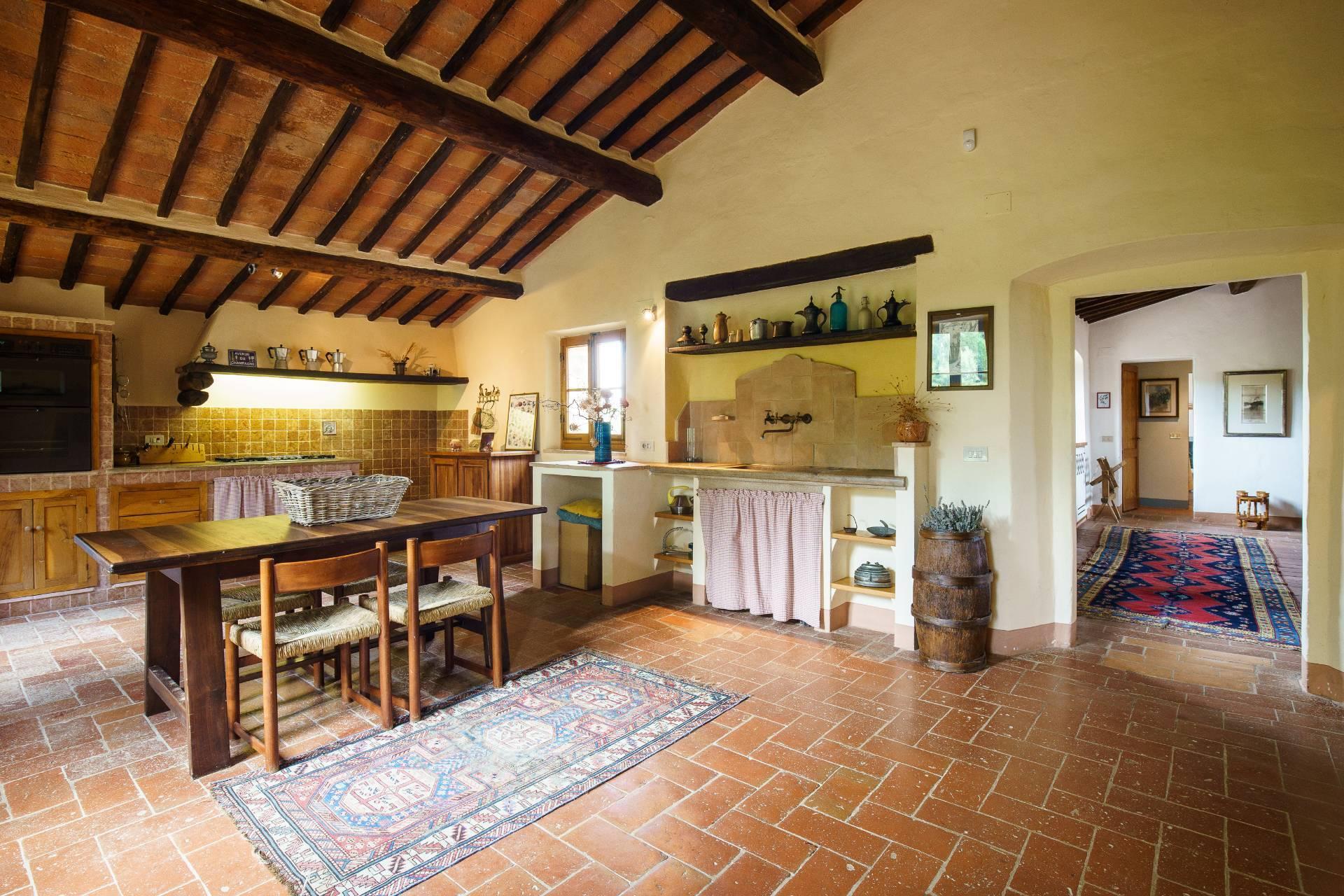Charming fully refurbished country house in Chianti - 11