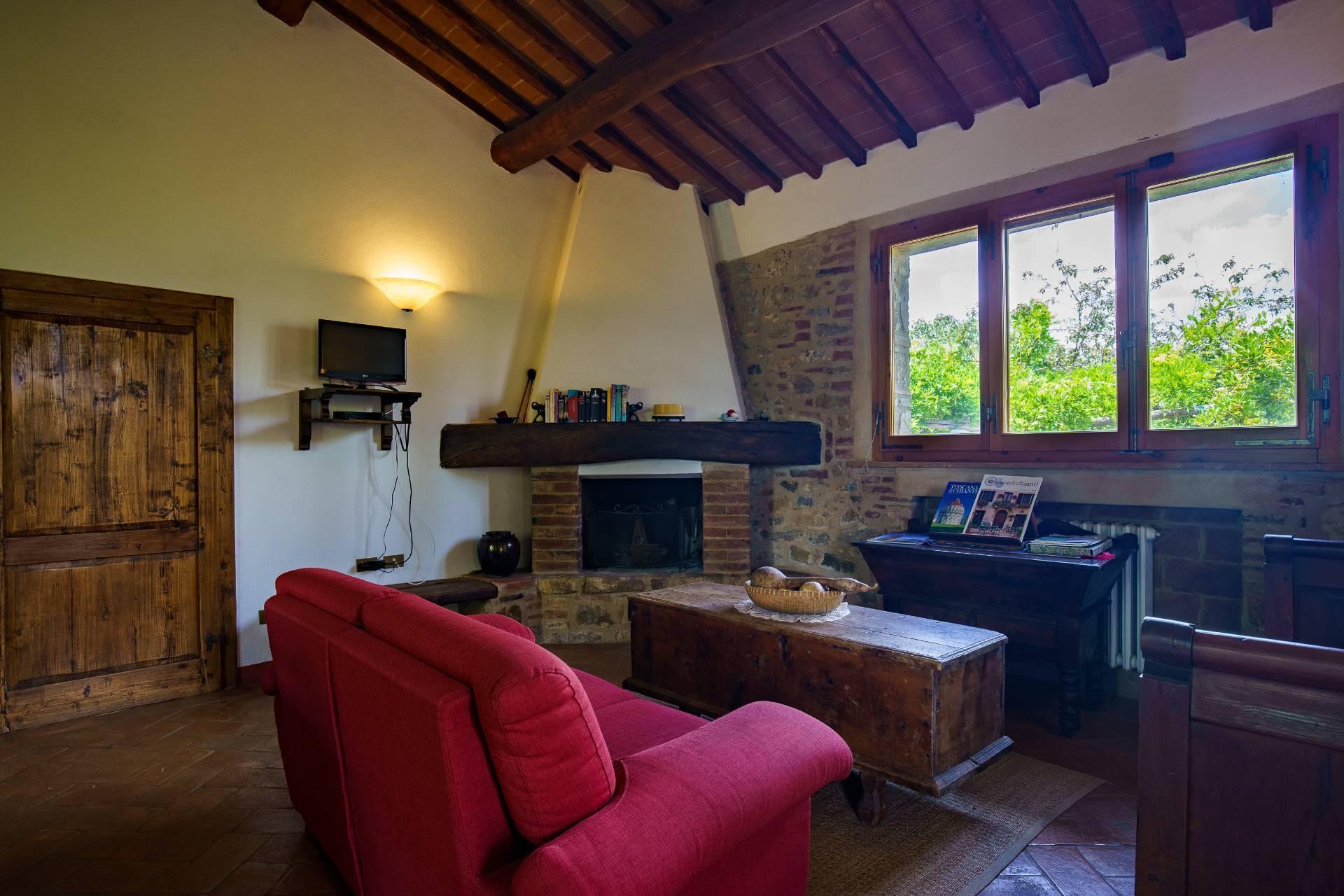 Charming fully refurbished country house in Chianti - 17
