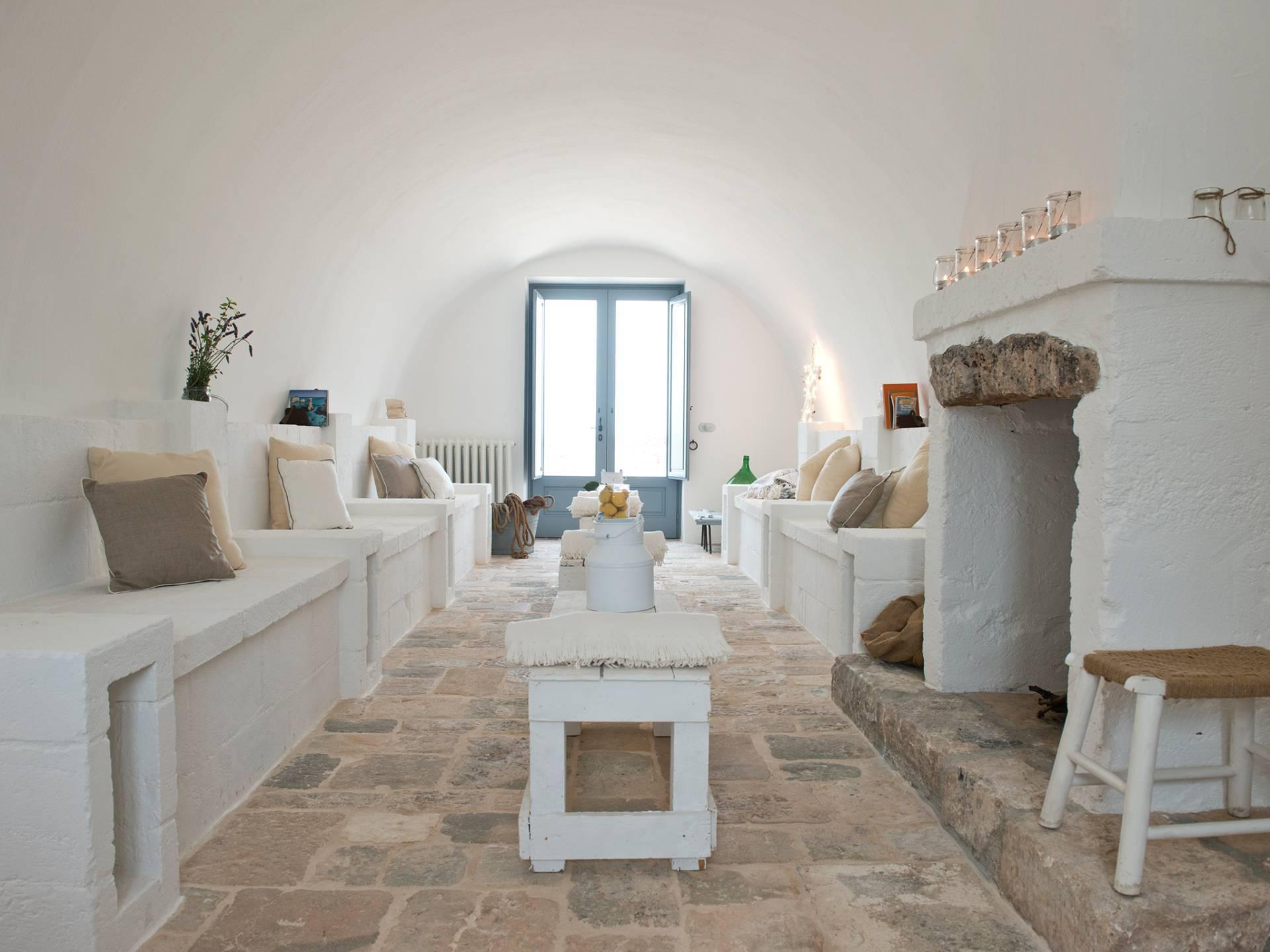 An enchanting estate restored from a countryside monastery - 6