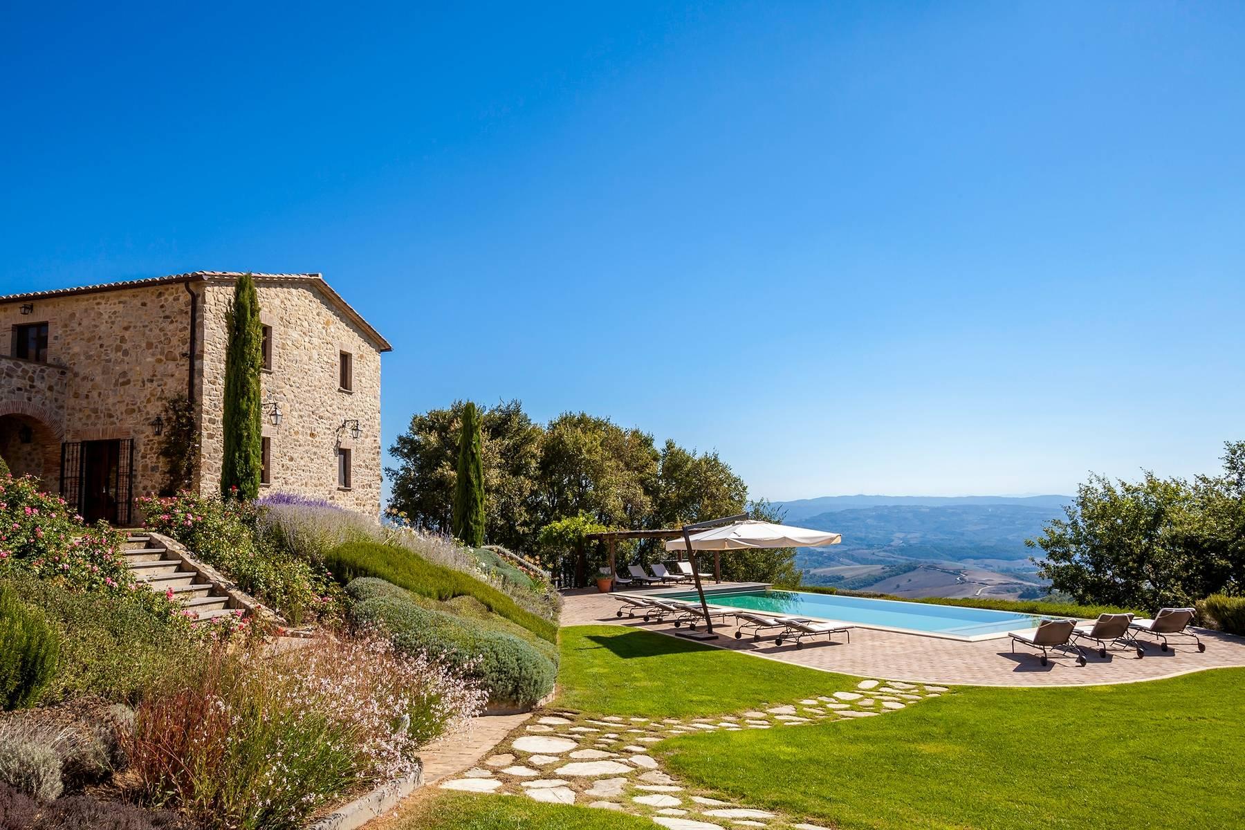 A Gorgeous estate nestled between Tuscany, Umbria, and Lazio - 1