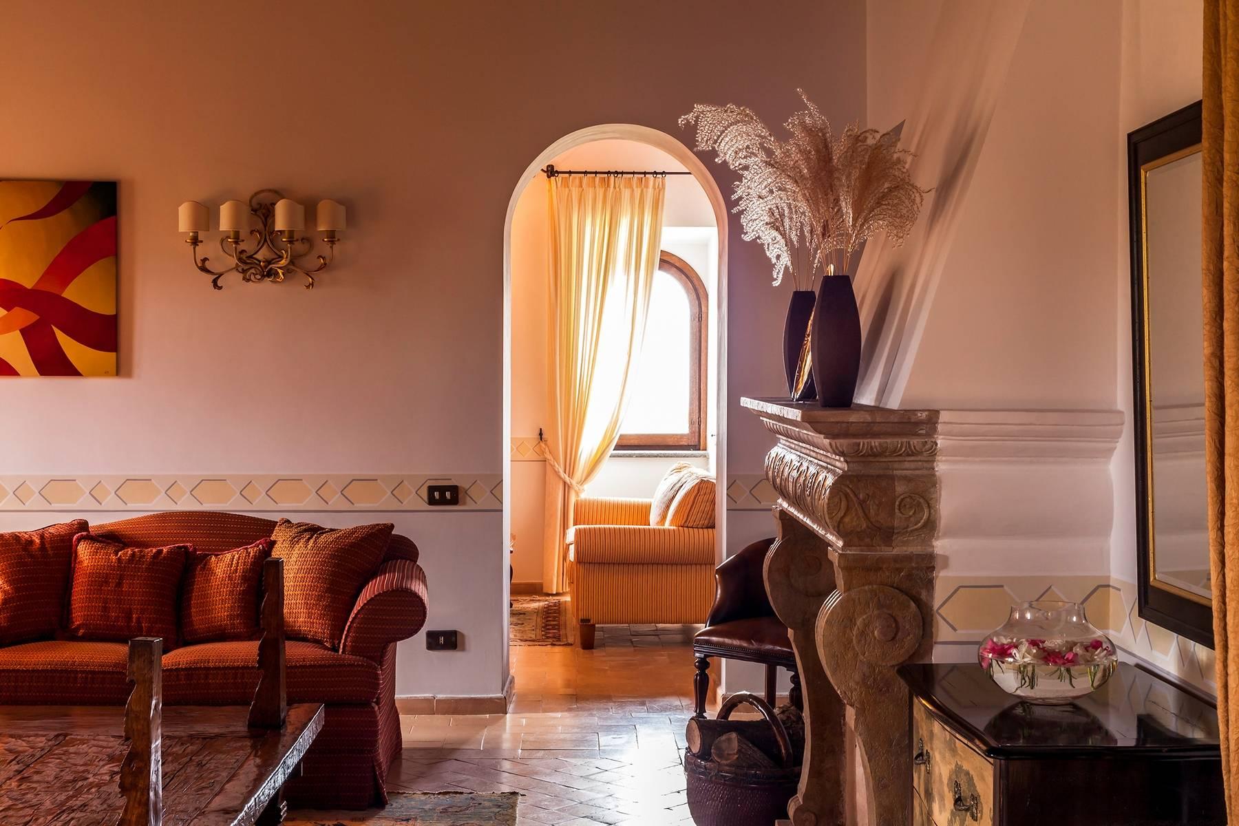 A Gorgeous estate nestled between Tuscany, Umbria, and Lazio - 16