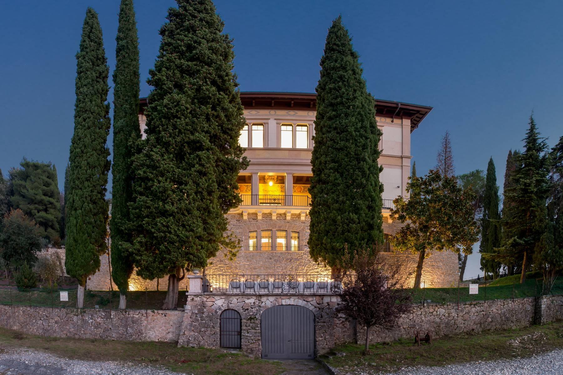 Goditi l'atmosfera magica di questa deliziosa villa sul Lago di Garda - 3