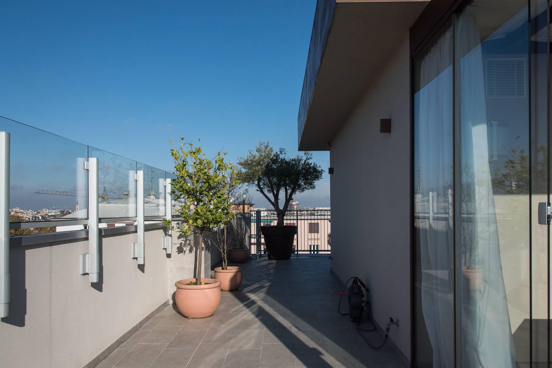 Luxueux penthouse en duplex avec terrasse panoramique - 27