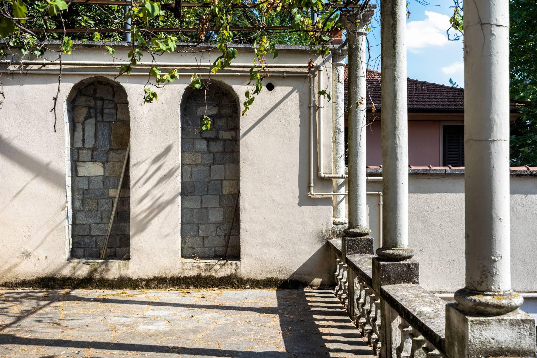 Villa Art Nouveau avec terrasse et jardin - 25