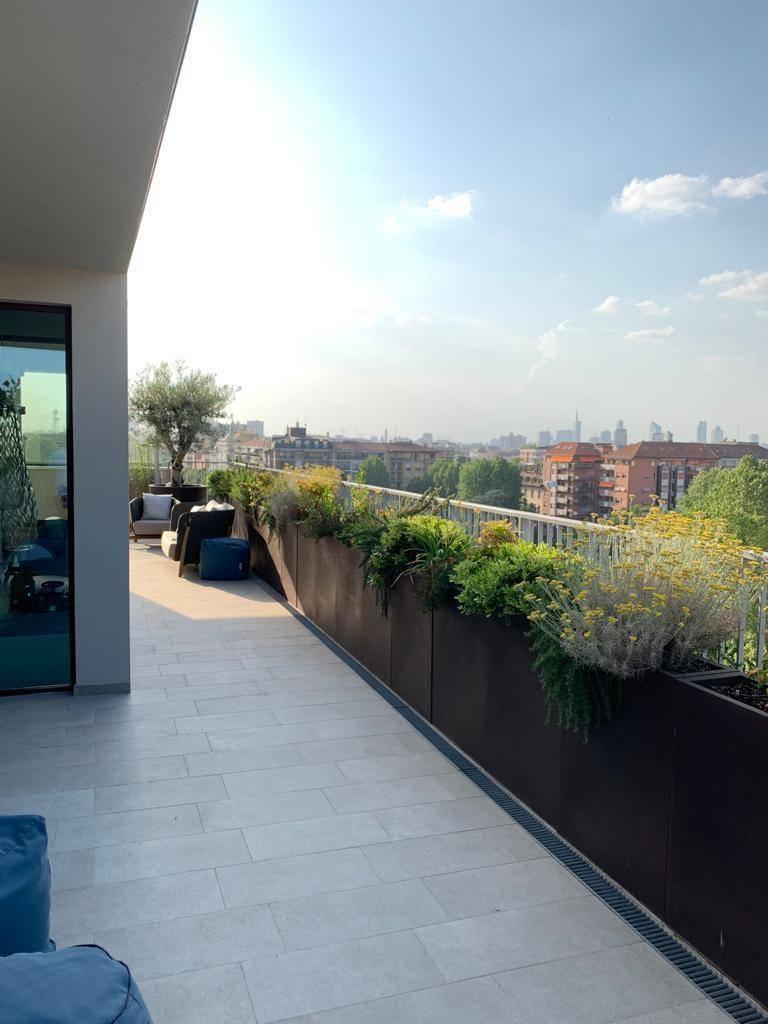 Luxurious duplex penthouse with panoramic terrace - 2