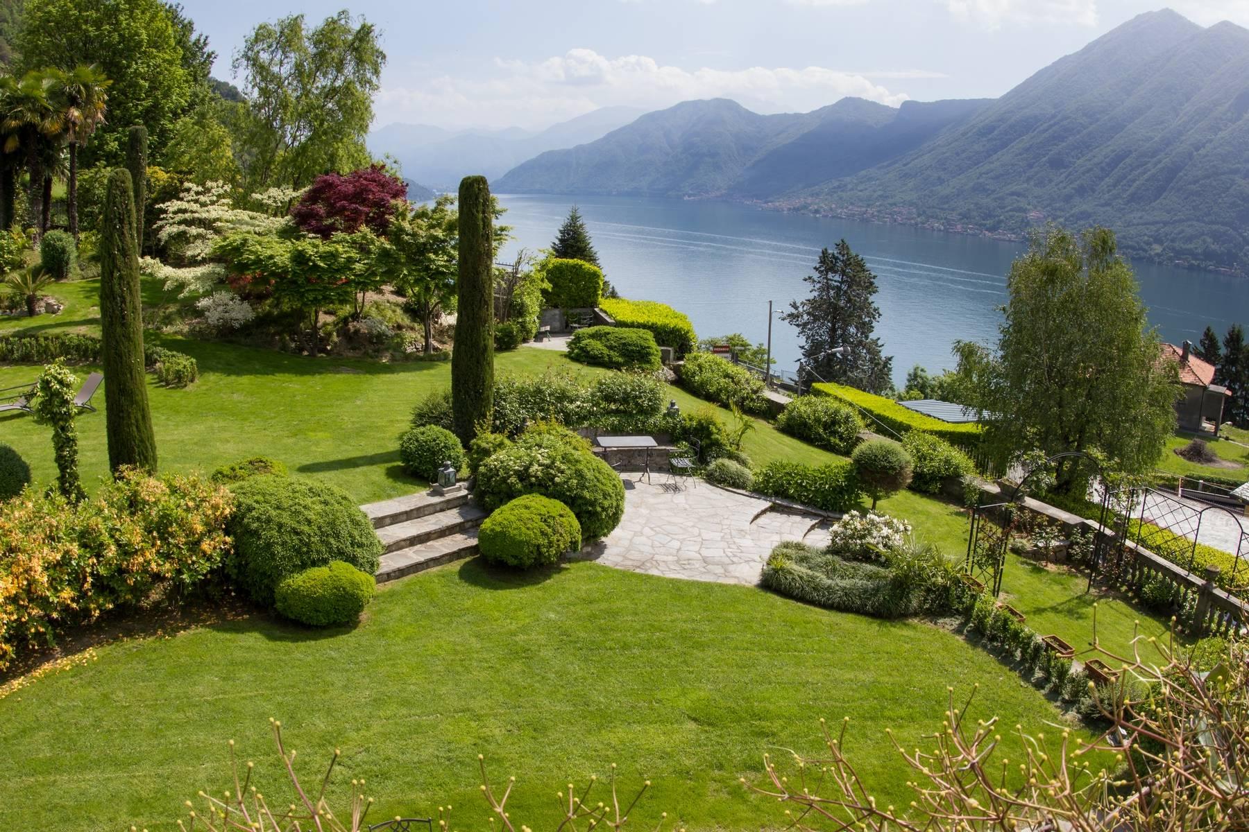 An illustrious estate overlooking Lake Como - 3