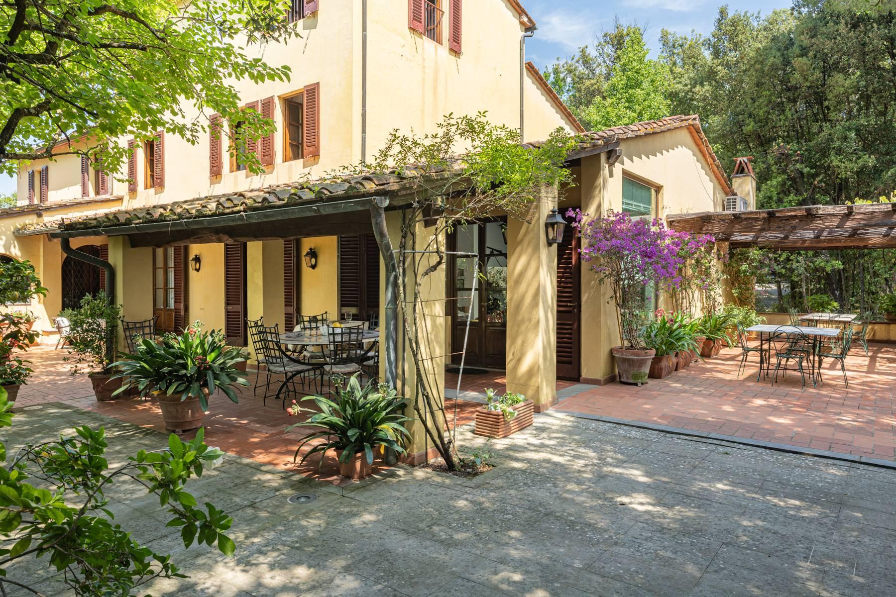 Wunderschöne Villa auf den grünen Higeln von Pescia - 4