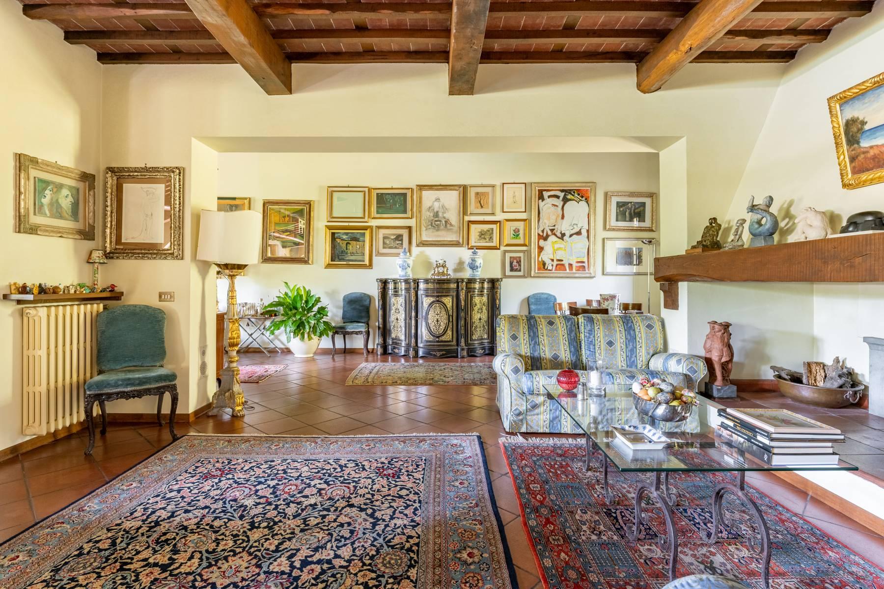 Wunderschöne Villa auf den grünen Higeln von Pescia - 11