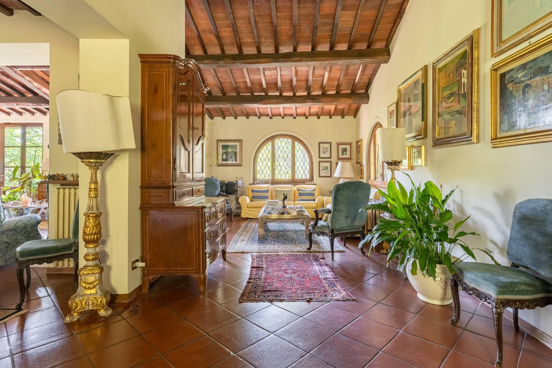 Wunderschöne Villa auf den grünen Higeln von Pescia - 17