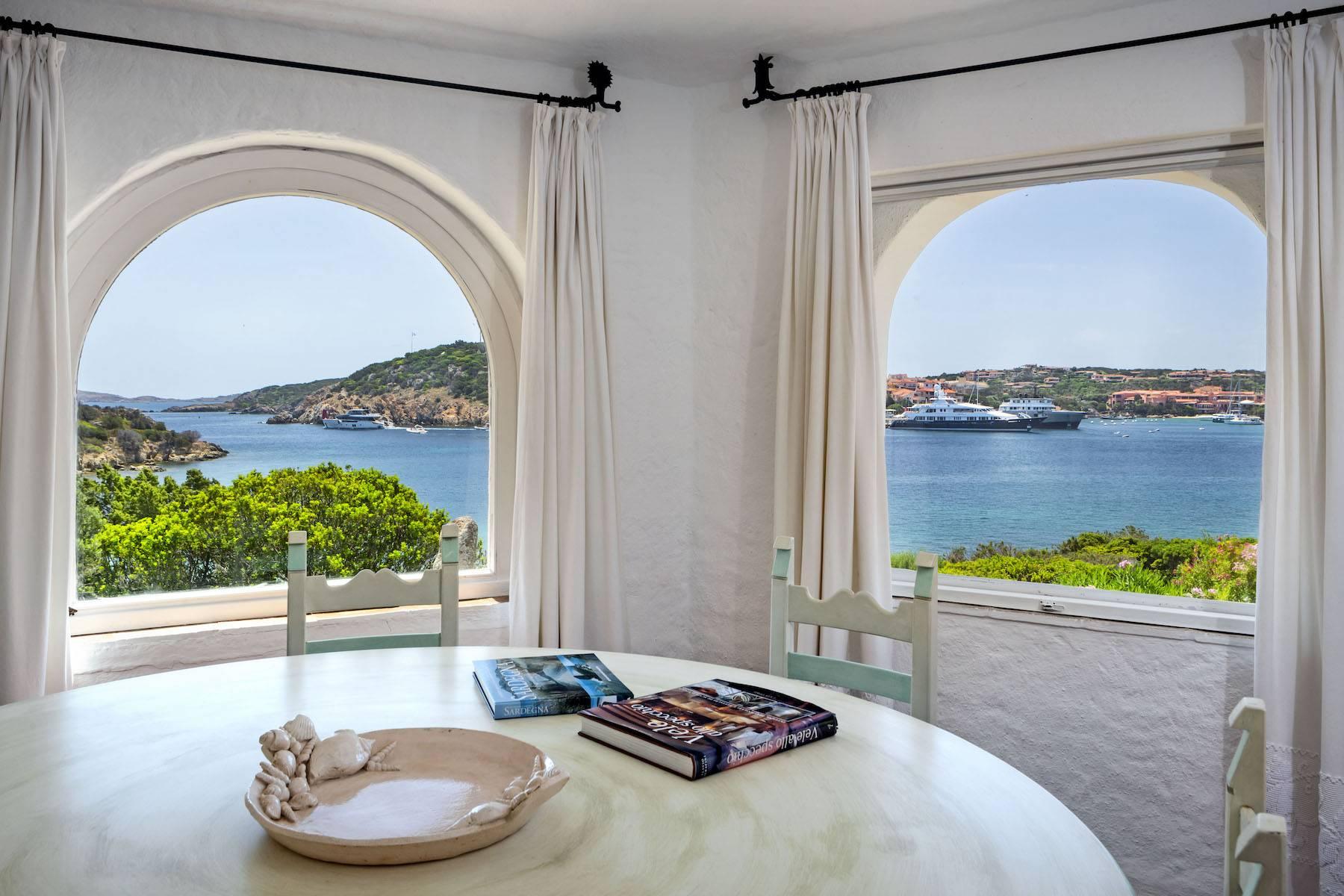 A waterfront haven.
Your Private Window Between Sea And Sky - 17