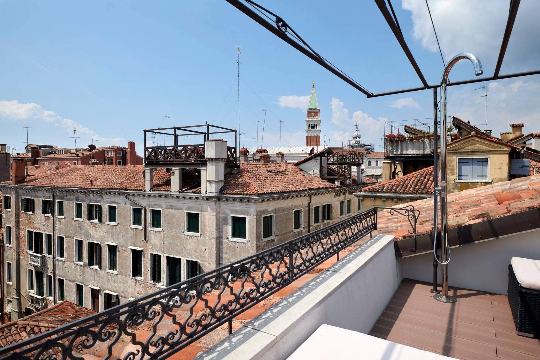 Lovely contemporary penthouse close to San Marco - 11