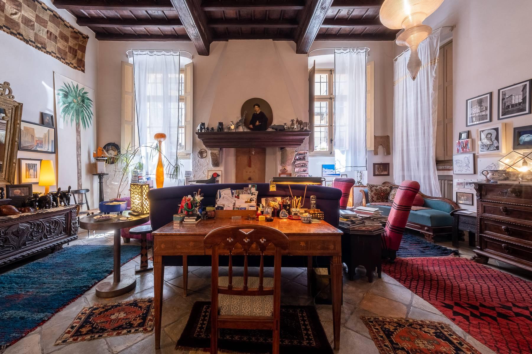 Exquisite apartment in the heart of the historic center of Turin - 2