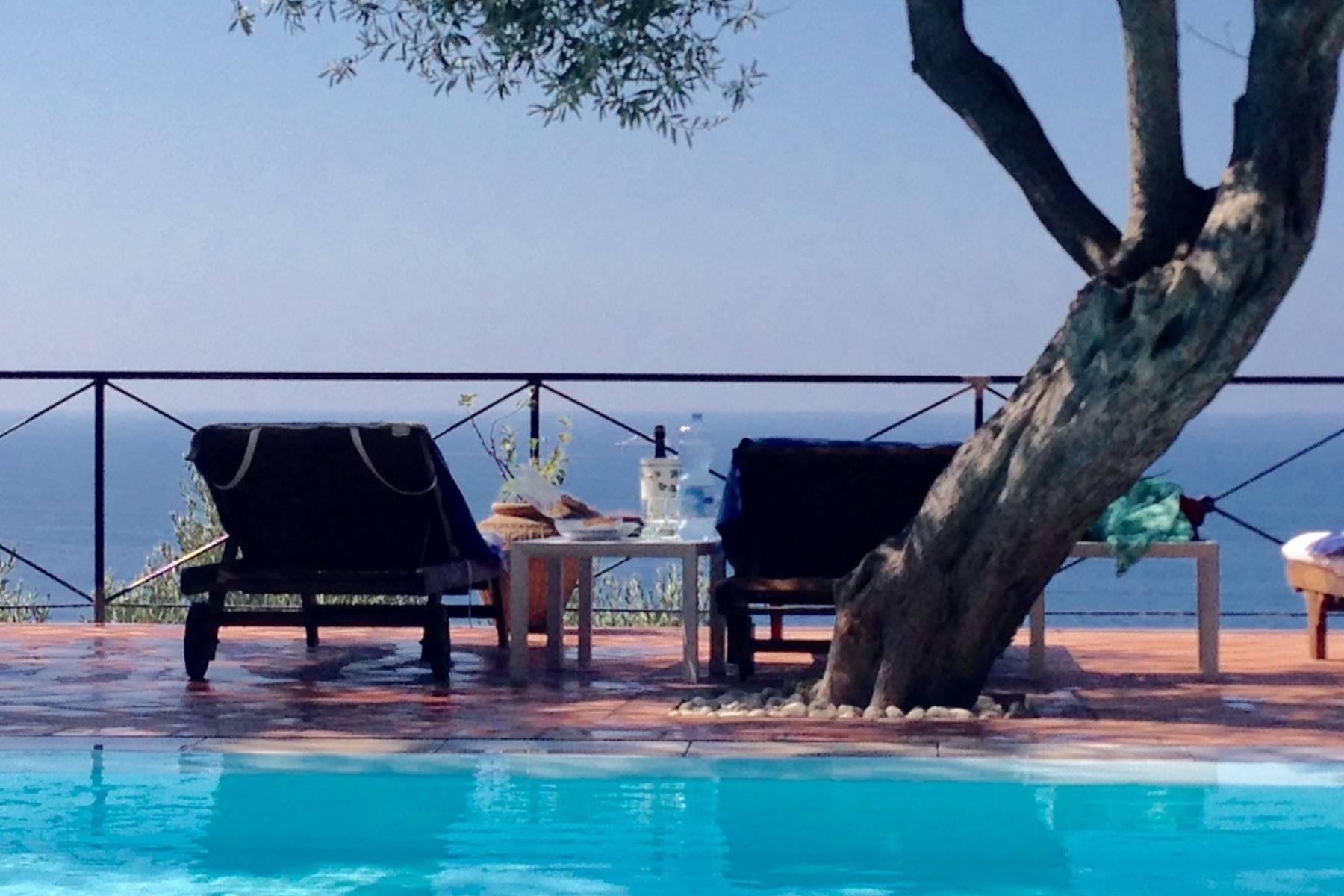 Elegante proprietà balneare con vista sul mitico Golfo di Napoli - 15