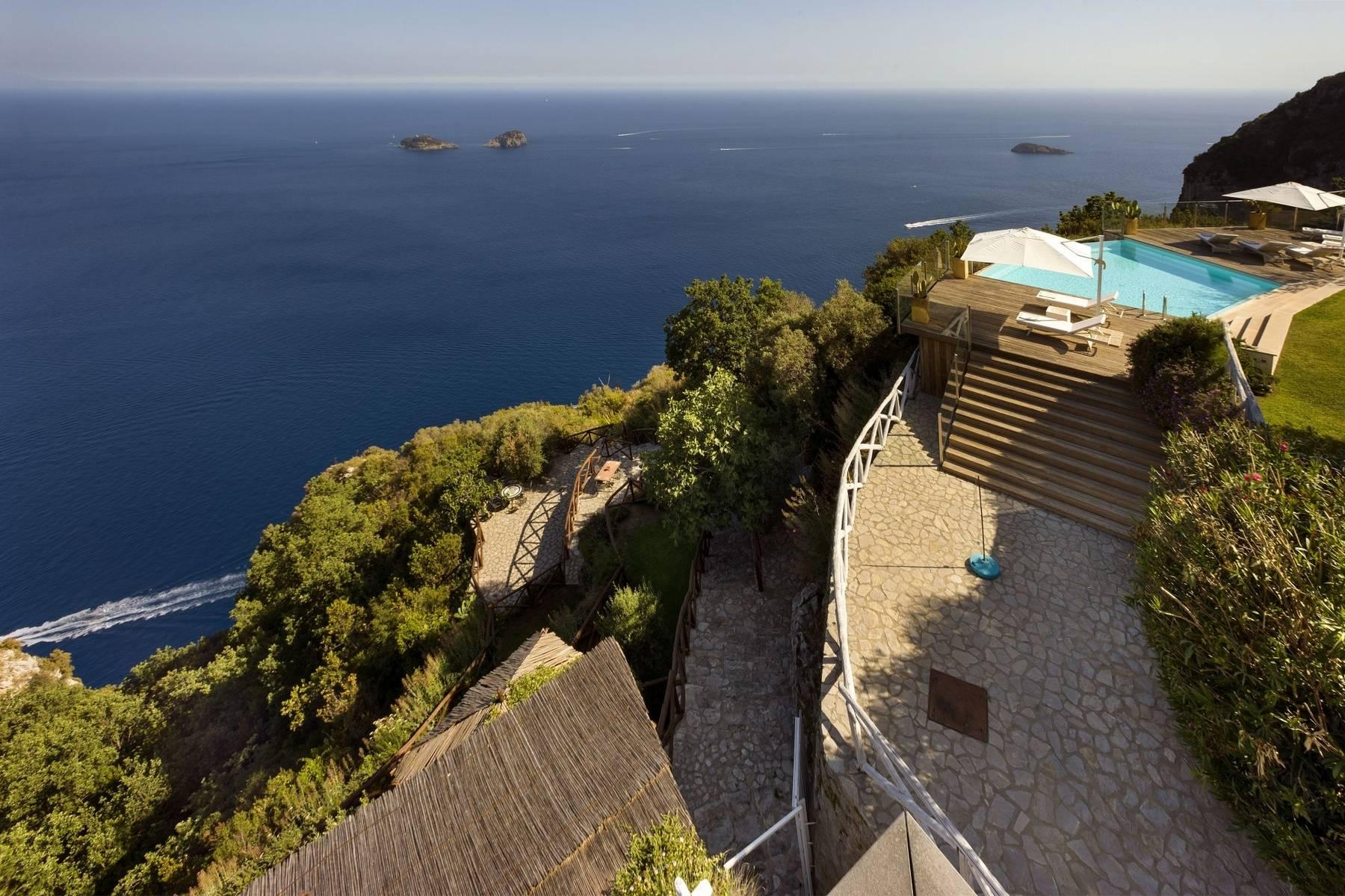 A majestic villa overlooking the mesmerizing Amalfi Coast - 2