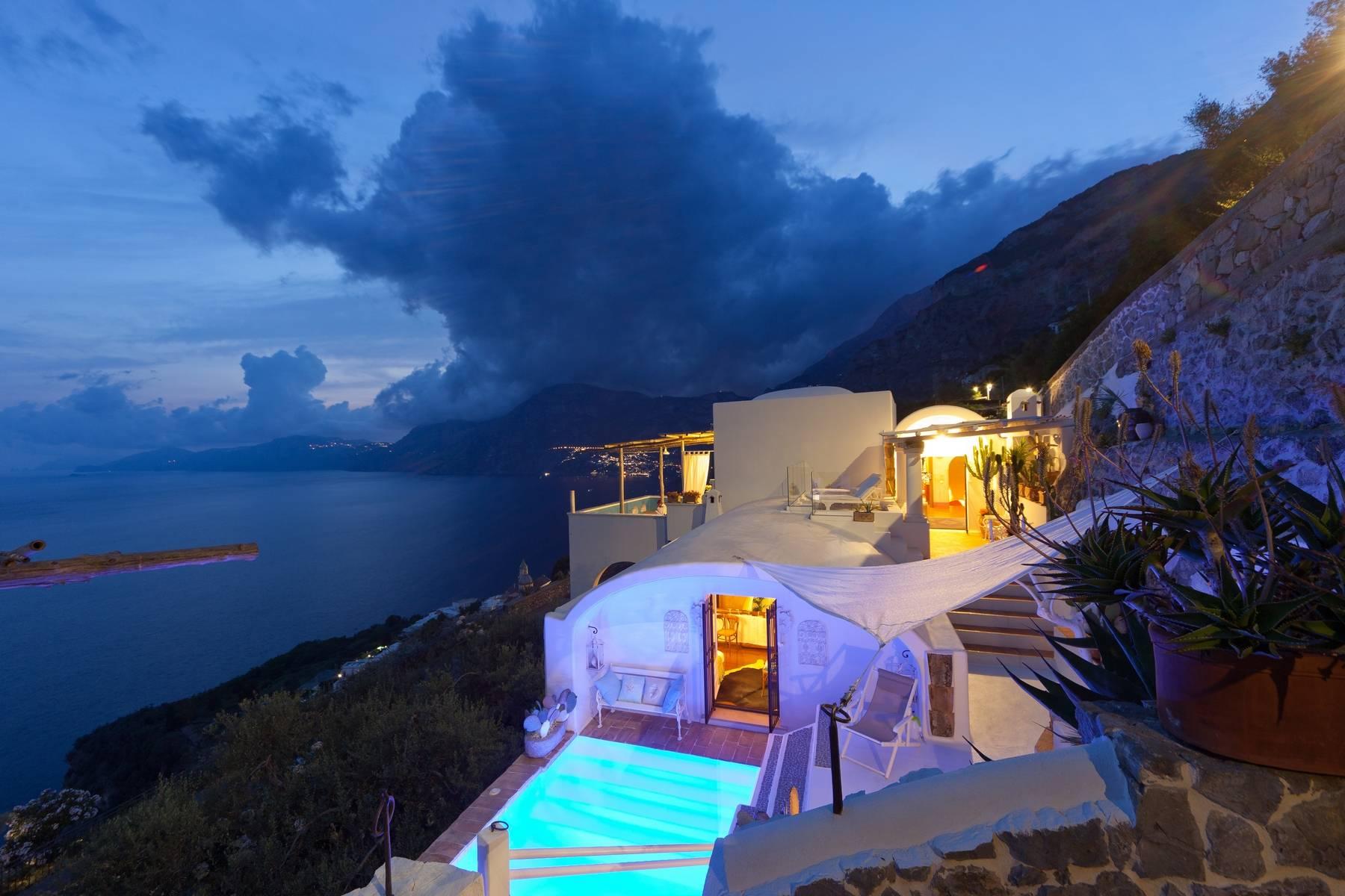 A beautiful villa overlooking the Amalfi Coast - 19