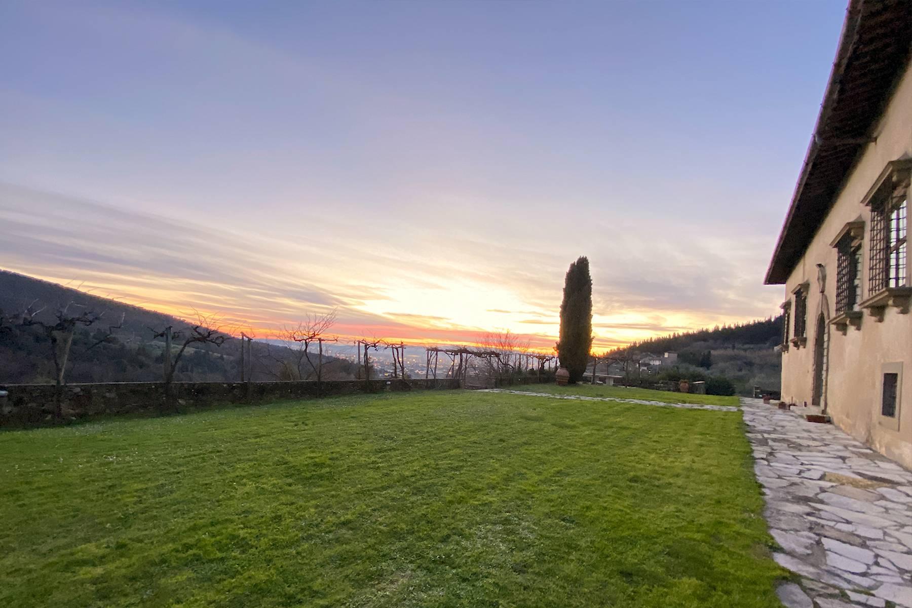 Large period farmhouse in the most renowned olive production area close to Florence - 16