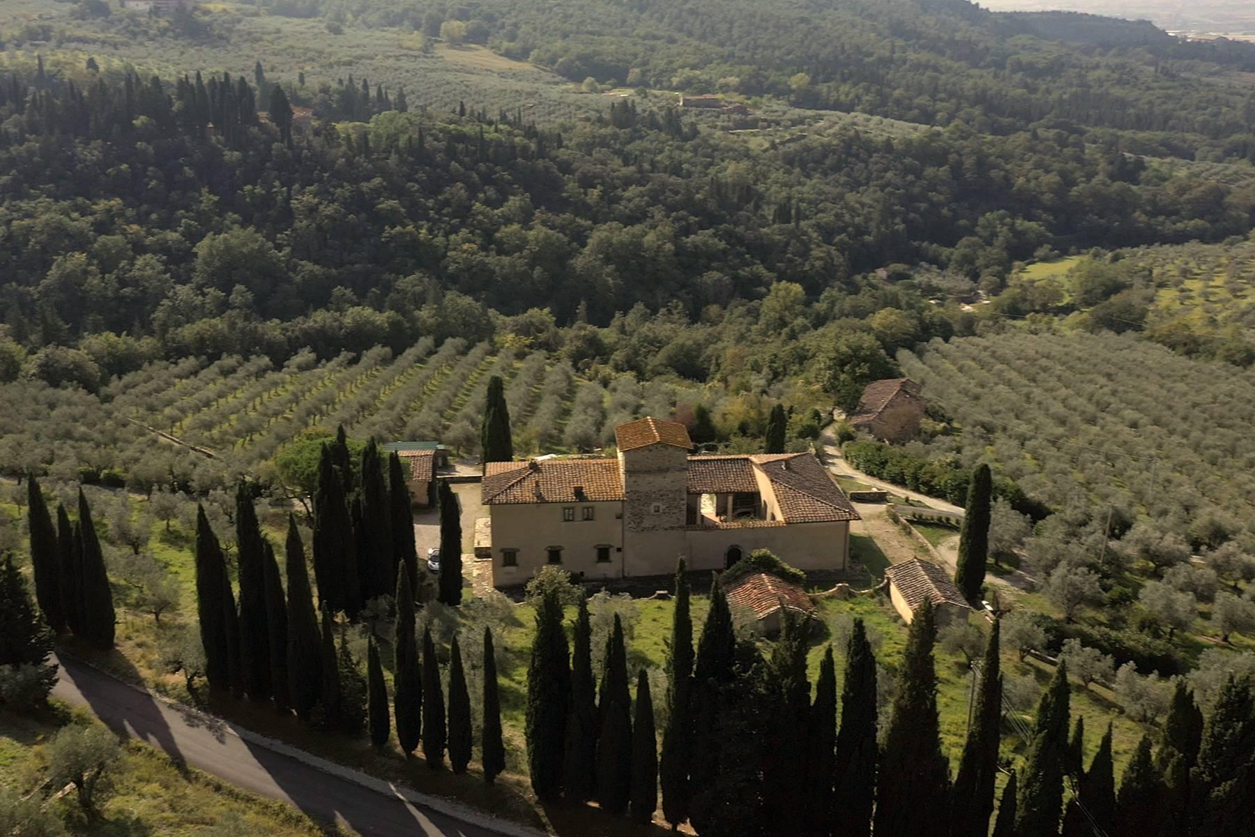 Large period farmhouse in the most renowned olive production area close to Florence - 2