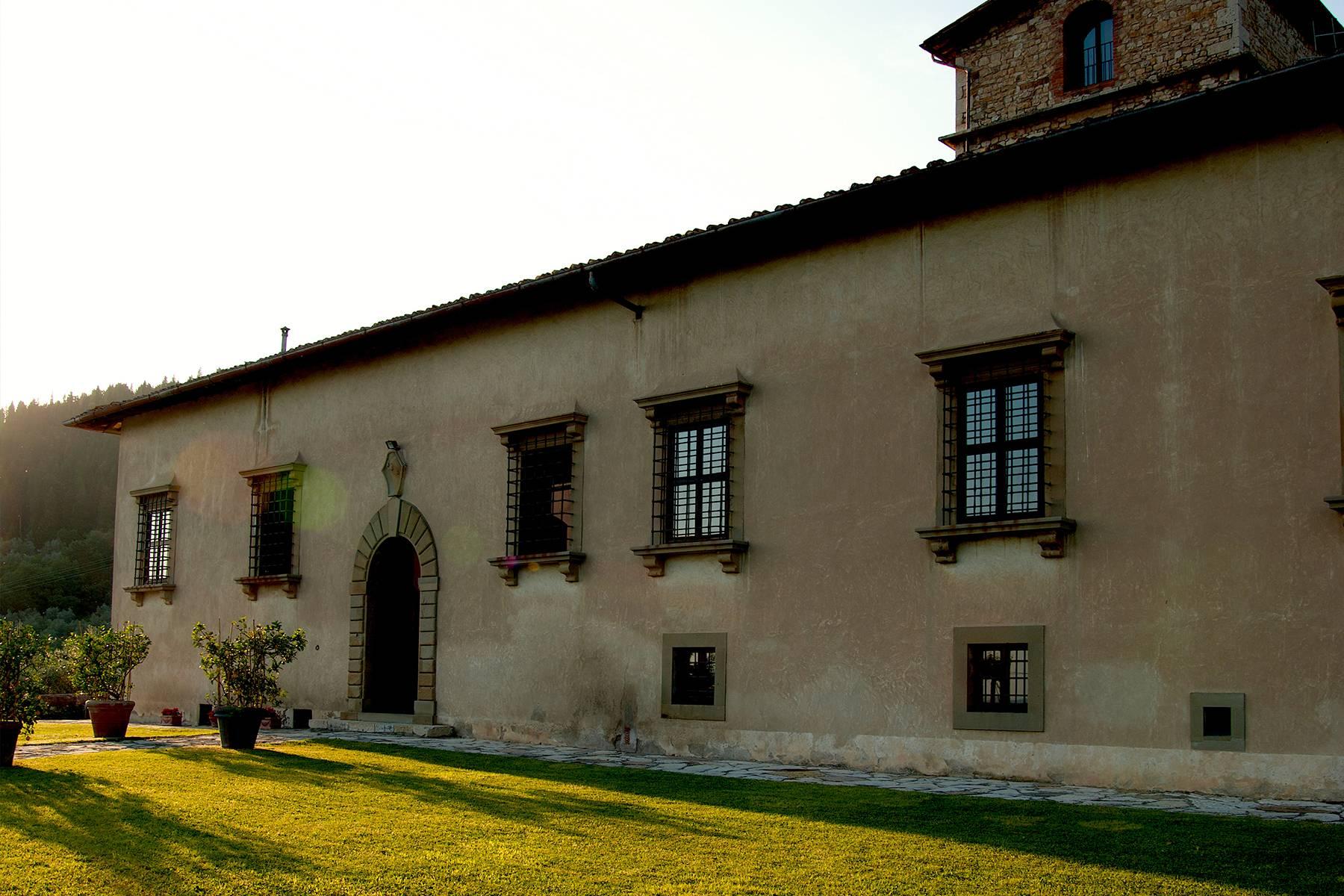 Grande villa padronale d'epoca nella più rinomata zona olearia vicino a Firenze - 4