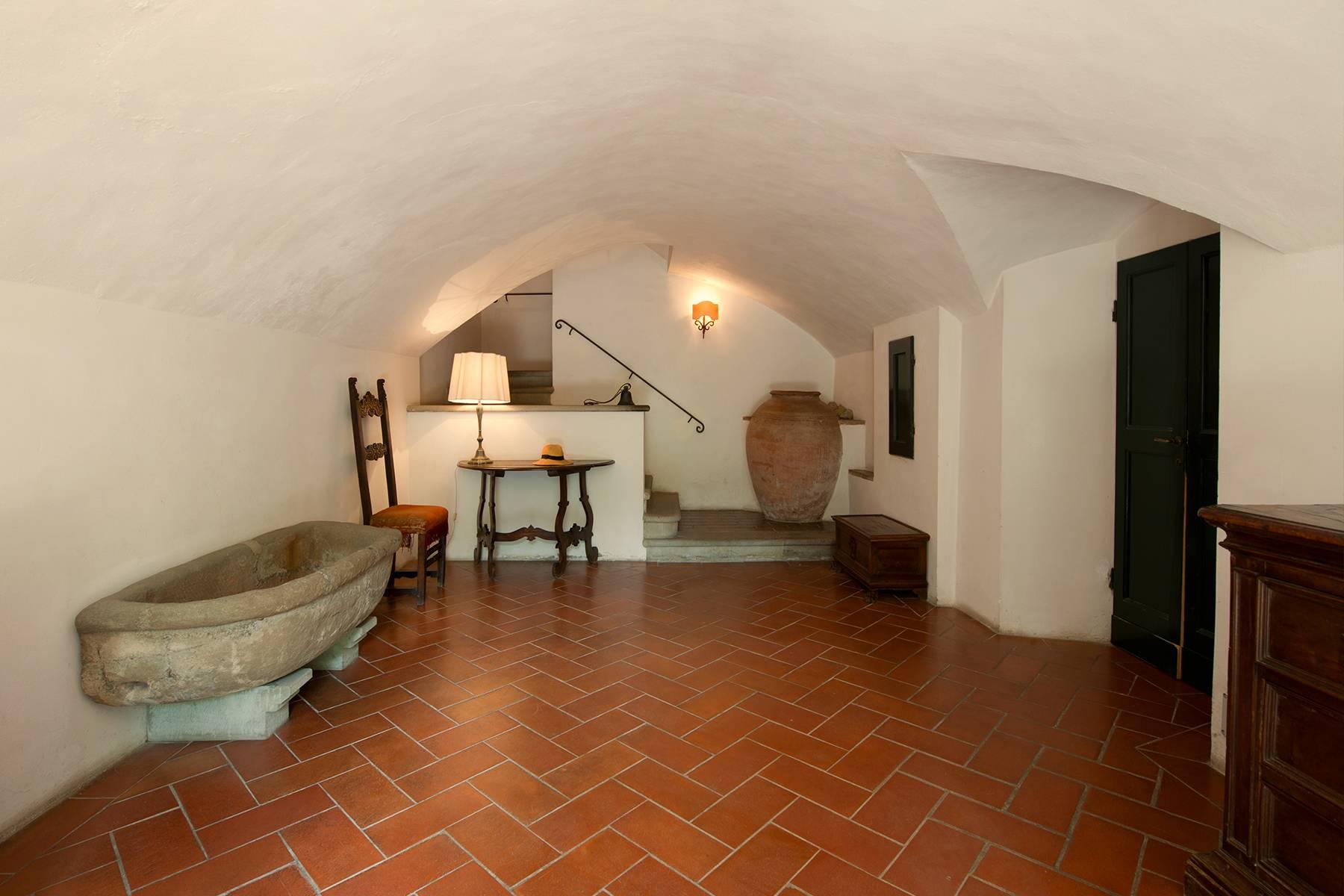 Large period farmhouse in the most renowned olive production area close to Florence - 25