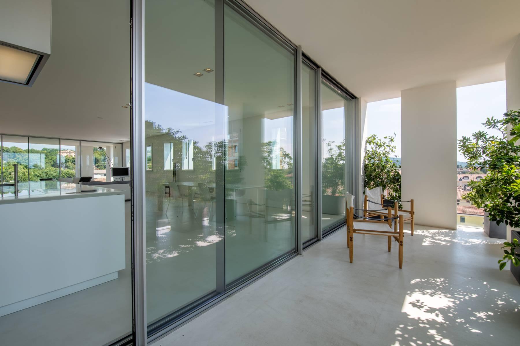 Elegantes, modernes Panorama-Penthouse mit raffiniertem Design - 8