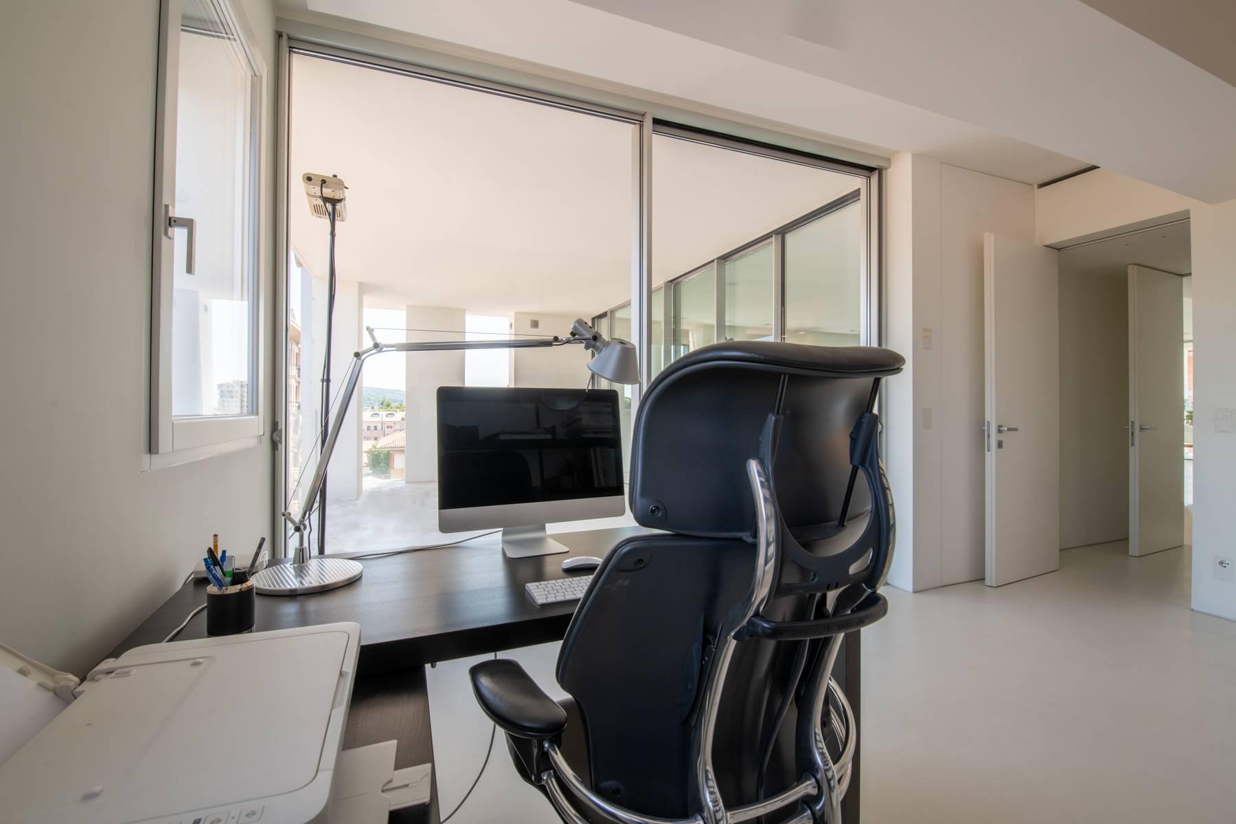 Penthouse élégant panoramique et à haute efficacité énergétique avec un design moderne raffiné - 11