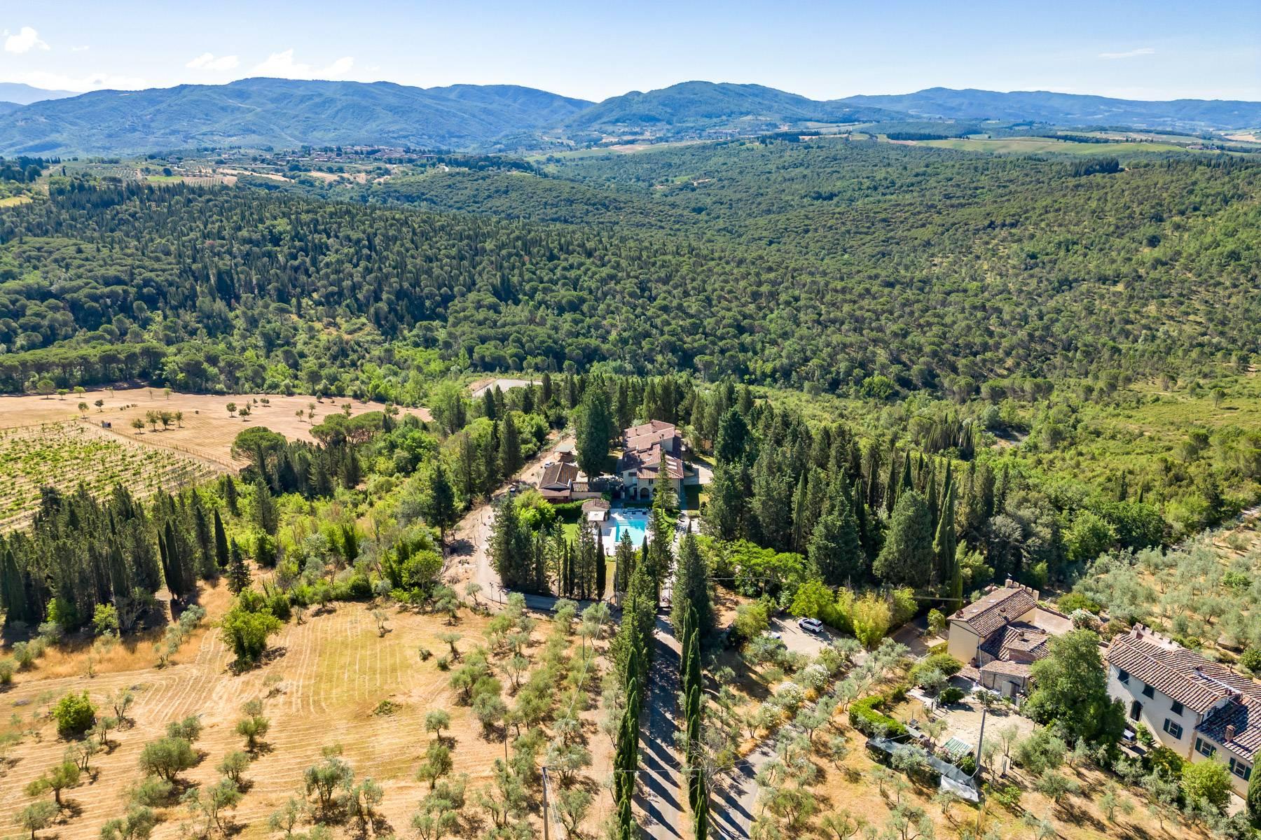 Unprecedented turn-key estate with pool in Impruneta at 15 minutes from Florence - 1
