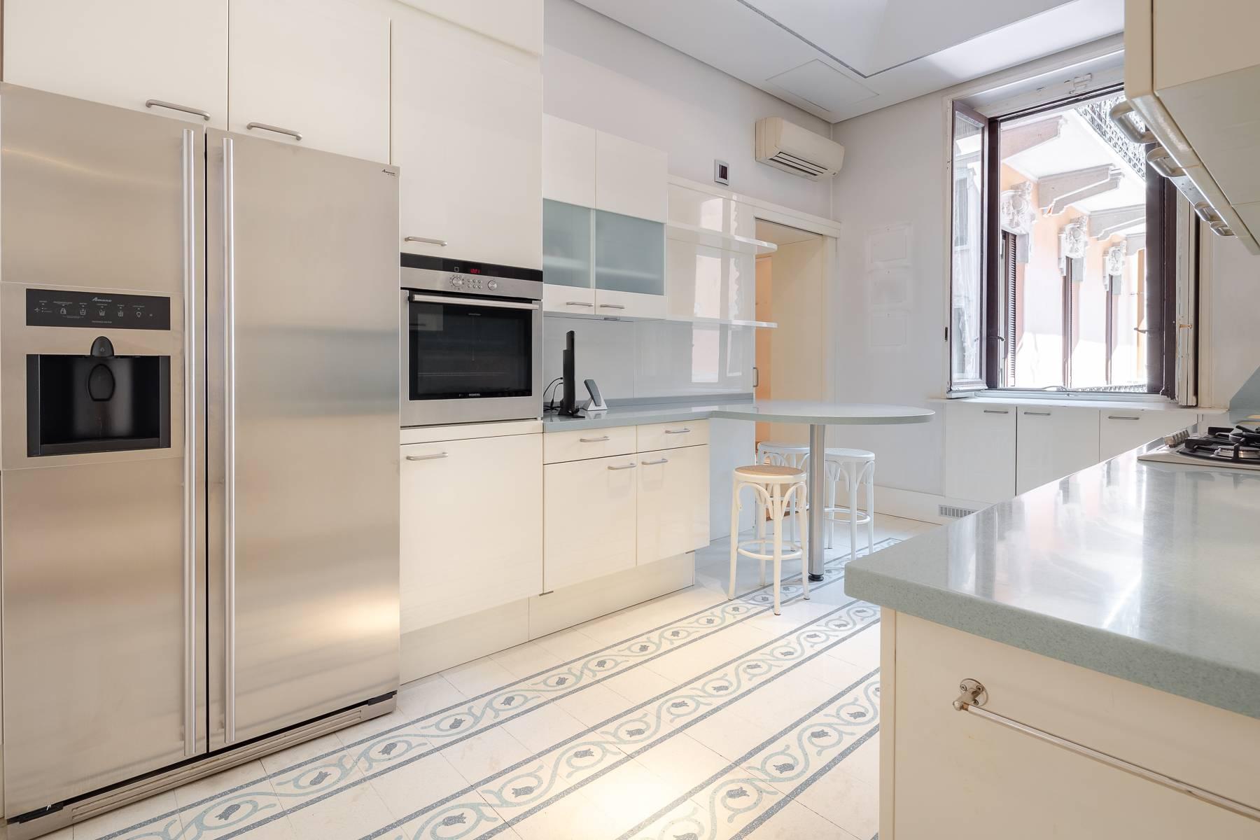 Exclusive apartment in Corso Magenta - 20
