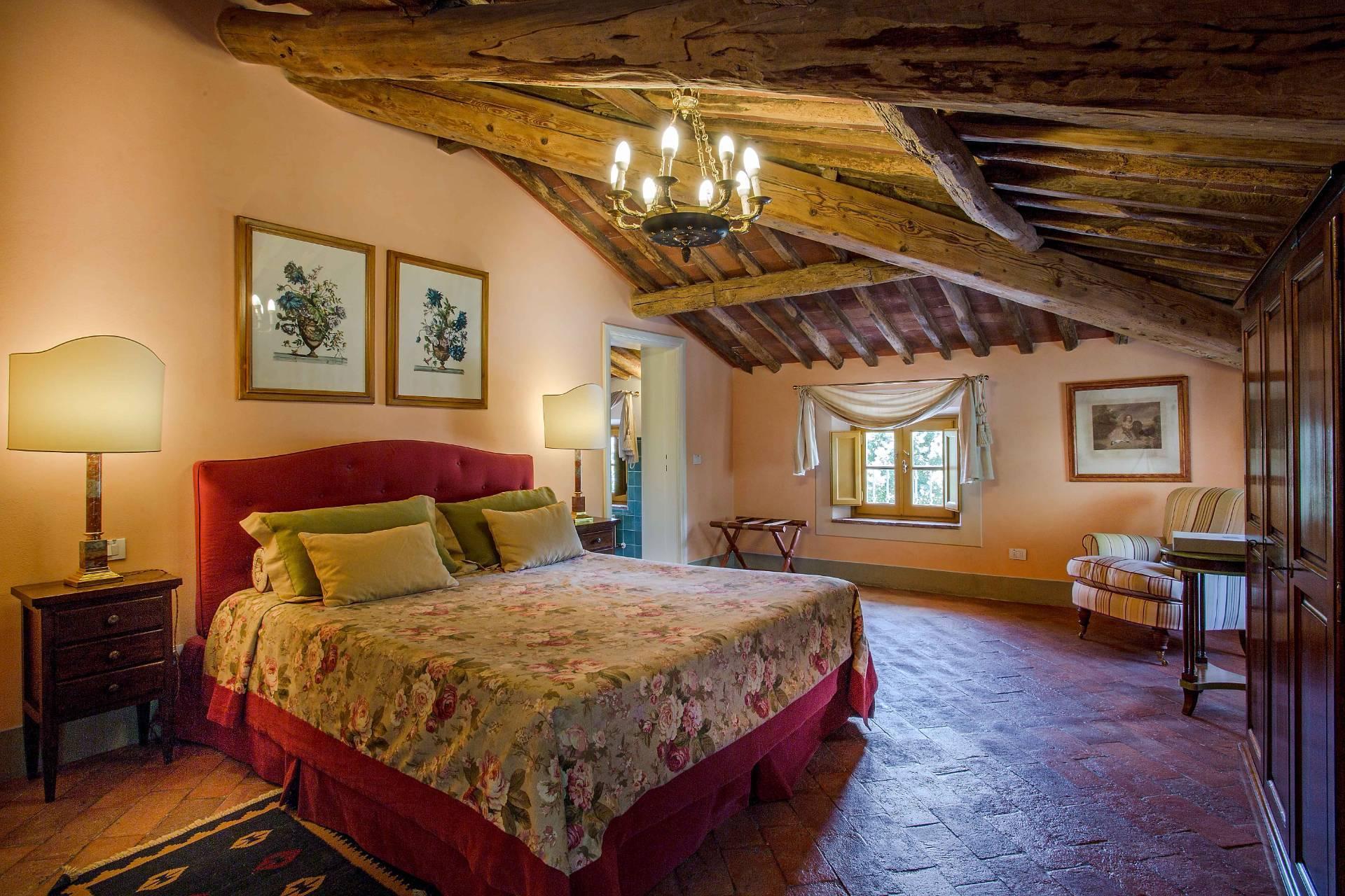 A traditional Tuscan countryhome in a poetic Italian setting - 24