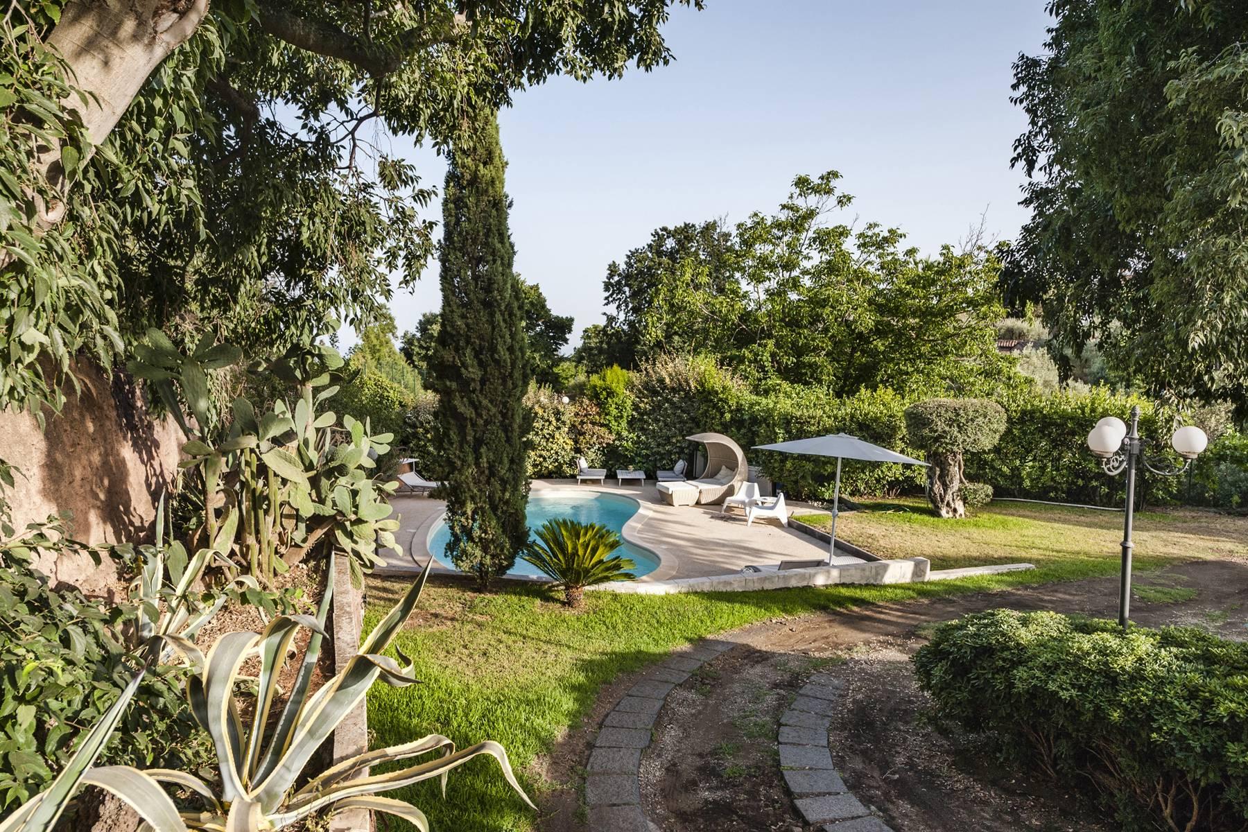 Elegante Villa mit Swimmingpool am Fuße des Ätna - 11