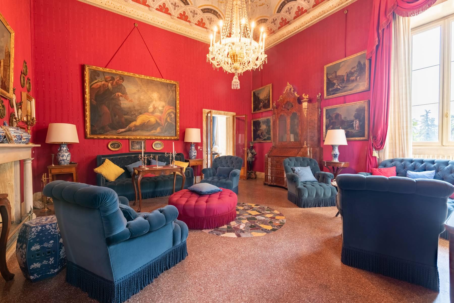Elégante villa vénitienne avec parc romantique et dépendances - 12