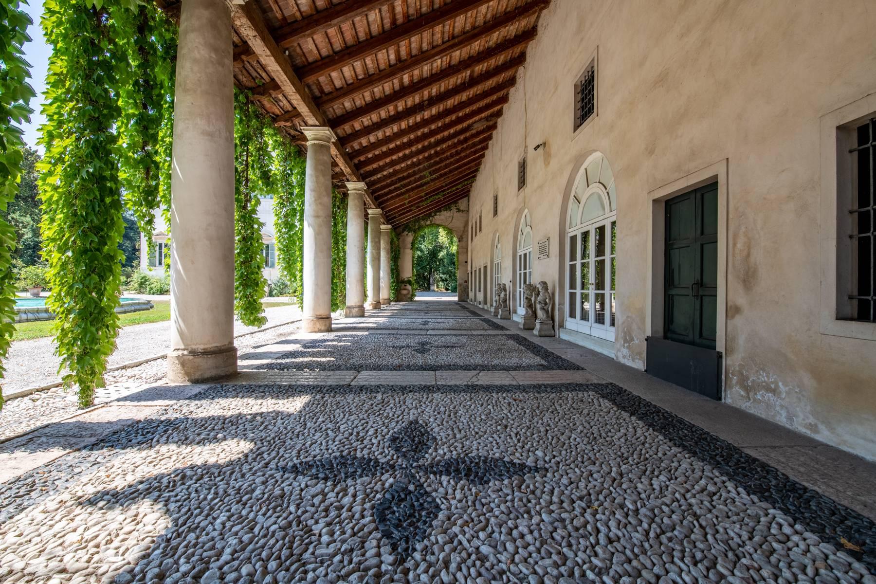 Elegante venezianische Villa mit romantischem Park und Nebengebäuden - 5
