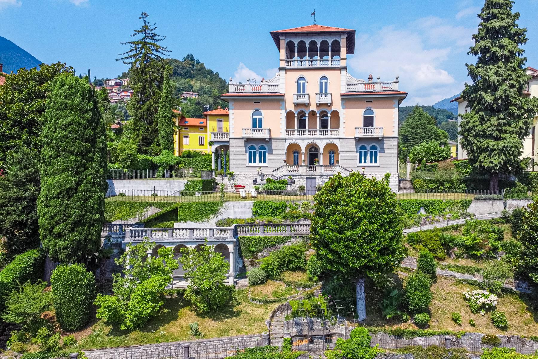 Prestigious palace in a commanding location in the town of Menaggio - 4