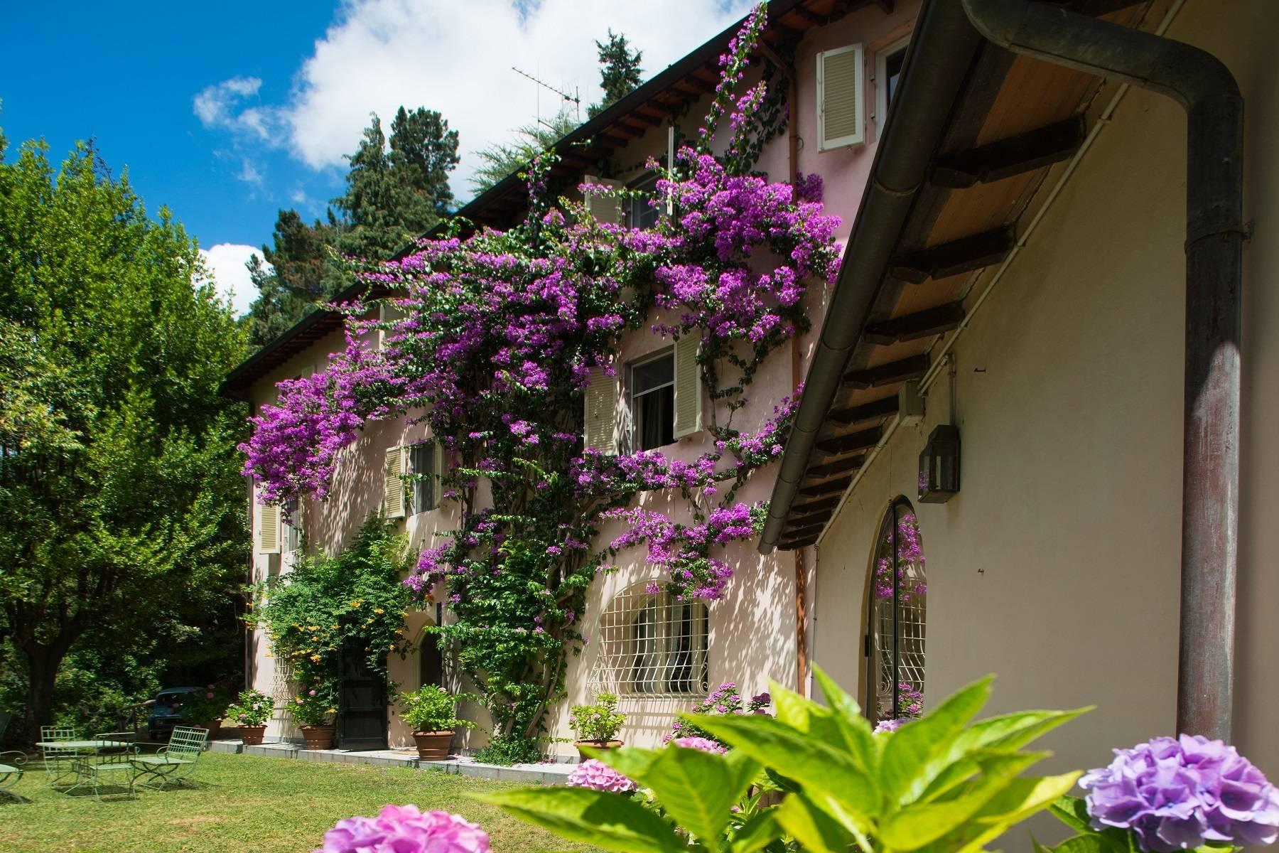 A majestic villa situated between Lucca and Camaiore - 2