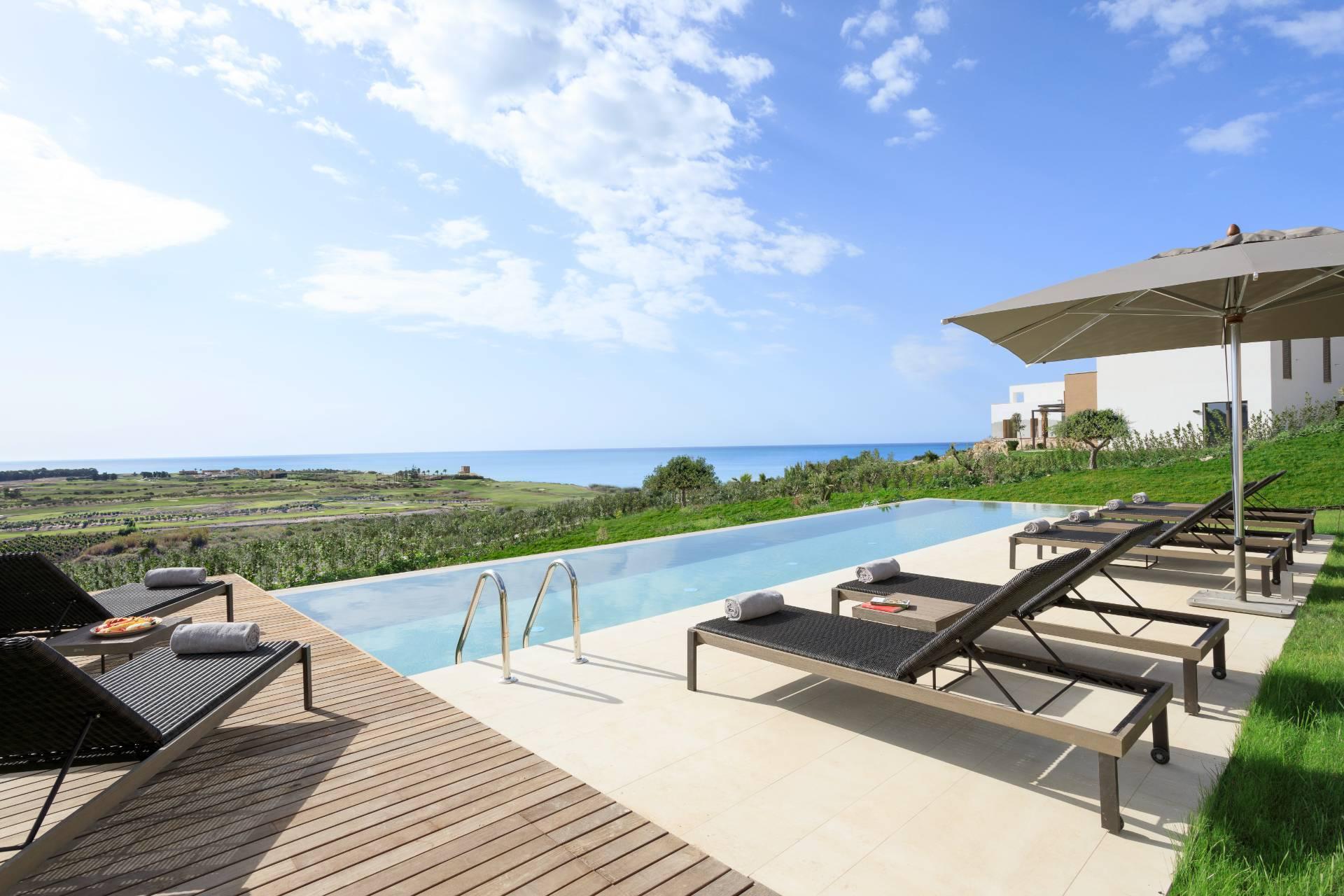 Splendida villa con quattro camere da letto con vista sulla costa meridionale siciliana - 9