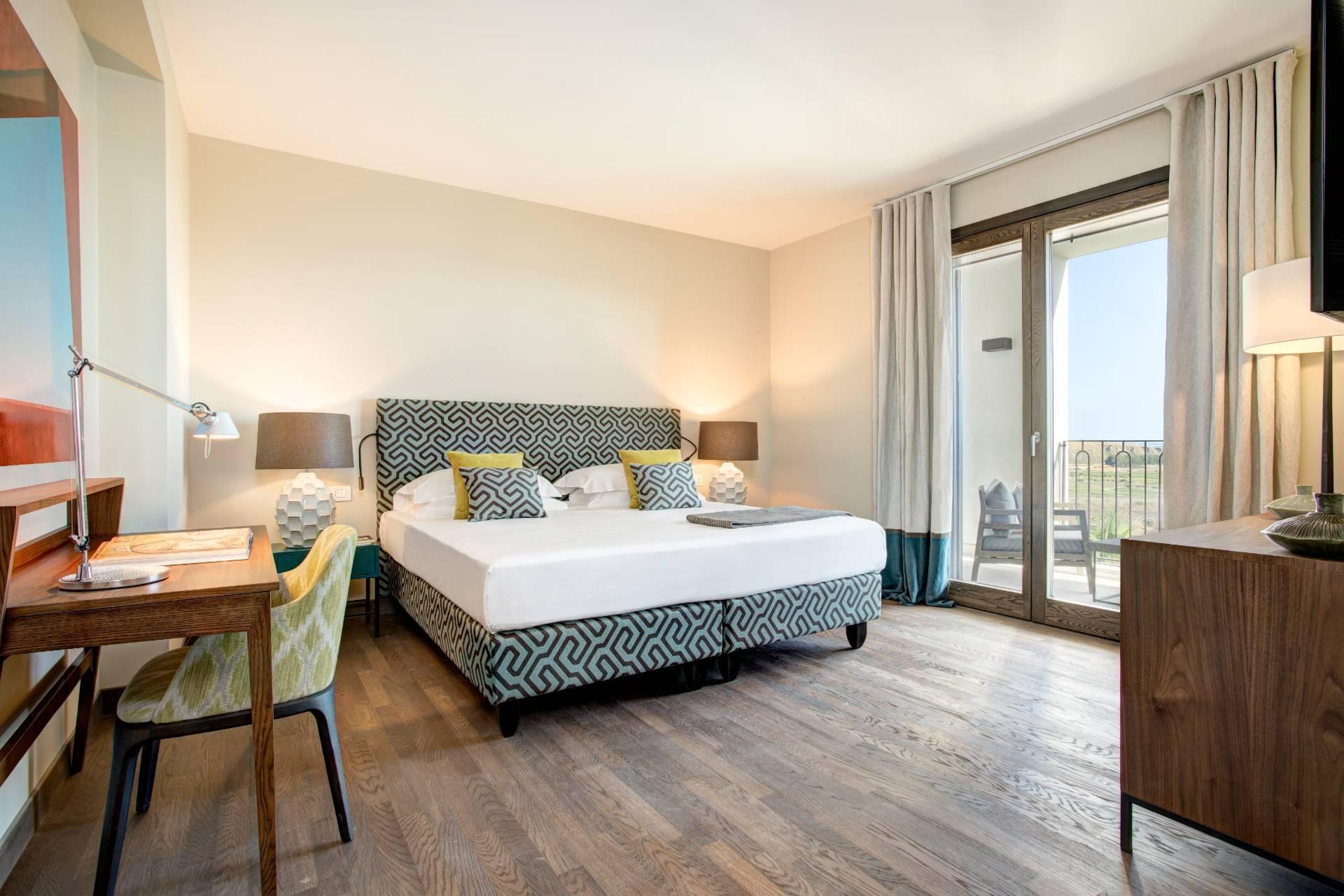 Stunning four bedroom villa overlooking southern Sicilian coast - 17