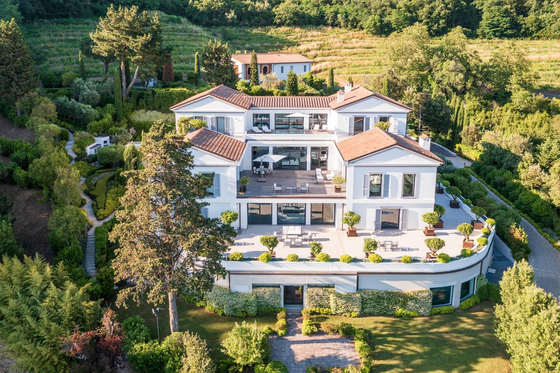 Majestic estate on the hills of Lucca - 2