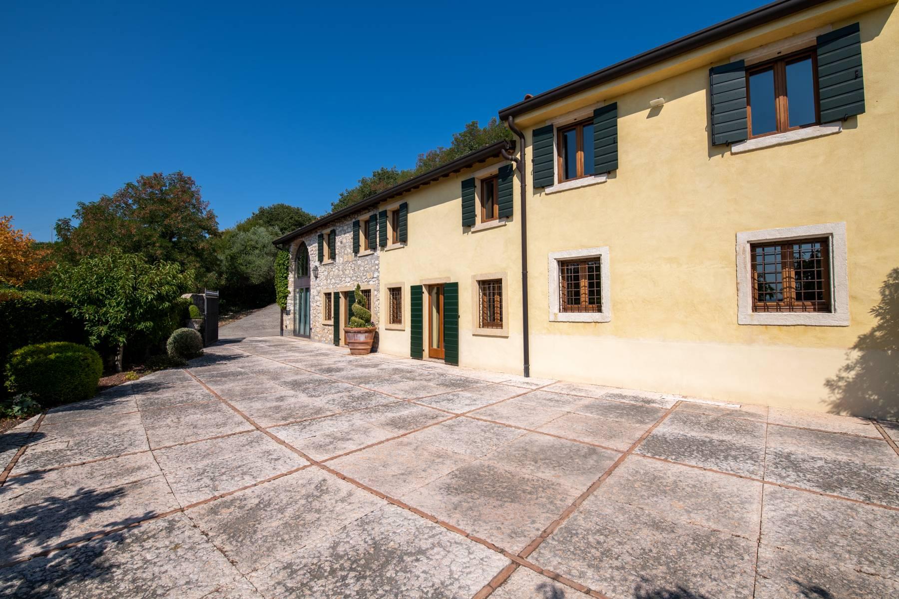 Elegant renoviertes Landhaus mit Swimmingpool in den Hügeln von Verona - 6