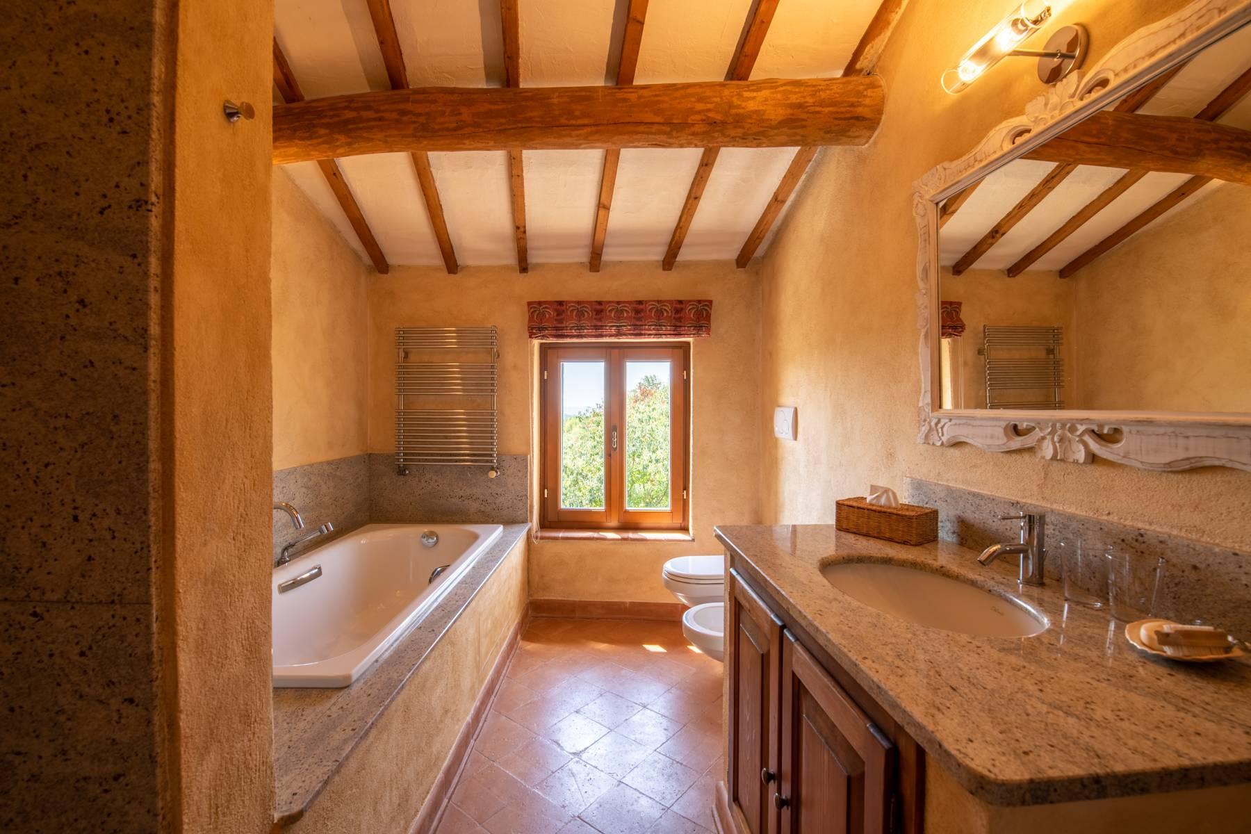 Elegant renoviertes Landhaus mit Swimmingpool in den Hügeln von Verona - 25