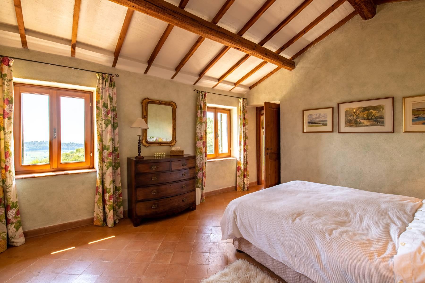 Elegant renoviertes Landhaus mit Swimmingpool in den Hügeln von Verona - 21