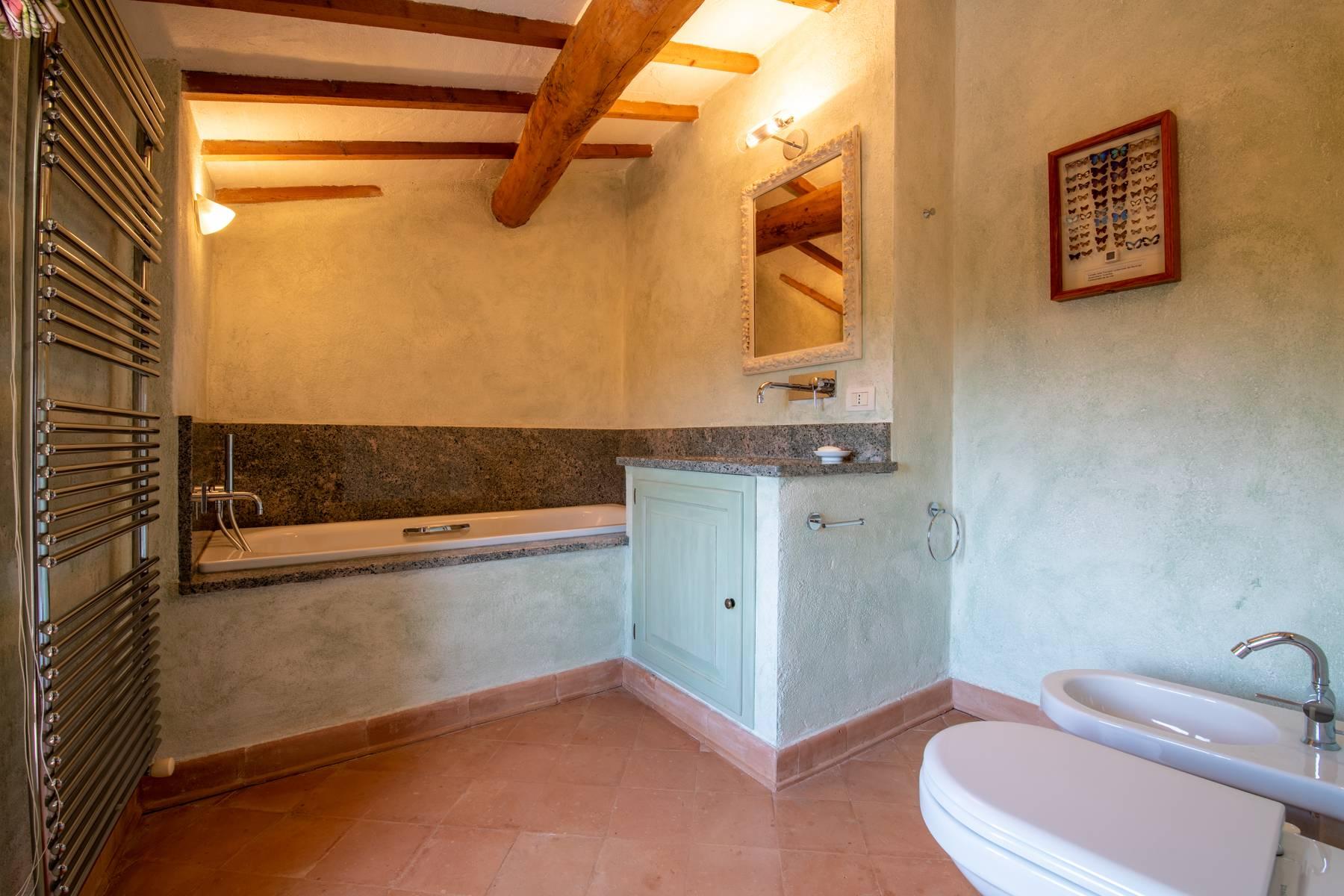 Elegant renoviertes Landhaus mit Swimmingpool in den Hügeln von Verona - 22