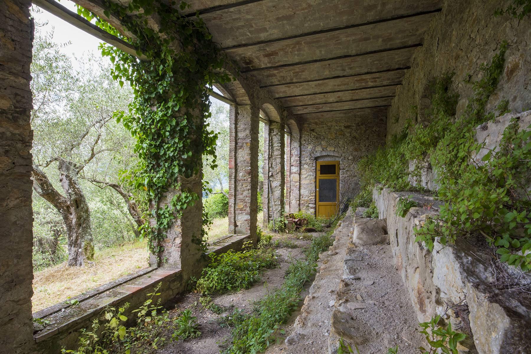 Wunderschöne Villa mit herrlichem Blick auf dem Land von Lucca - 7
