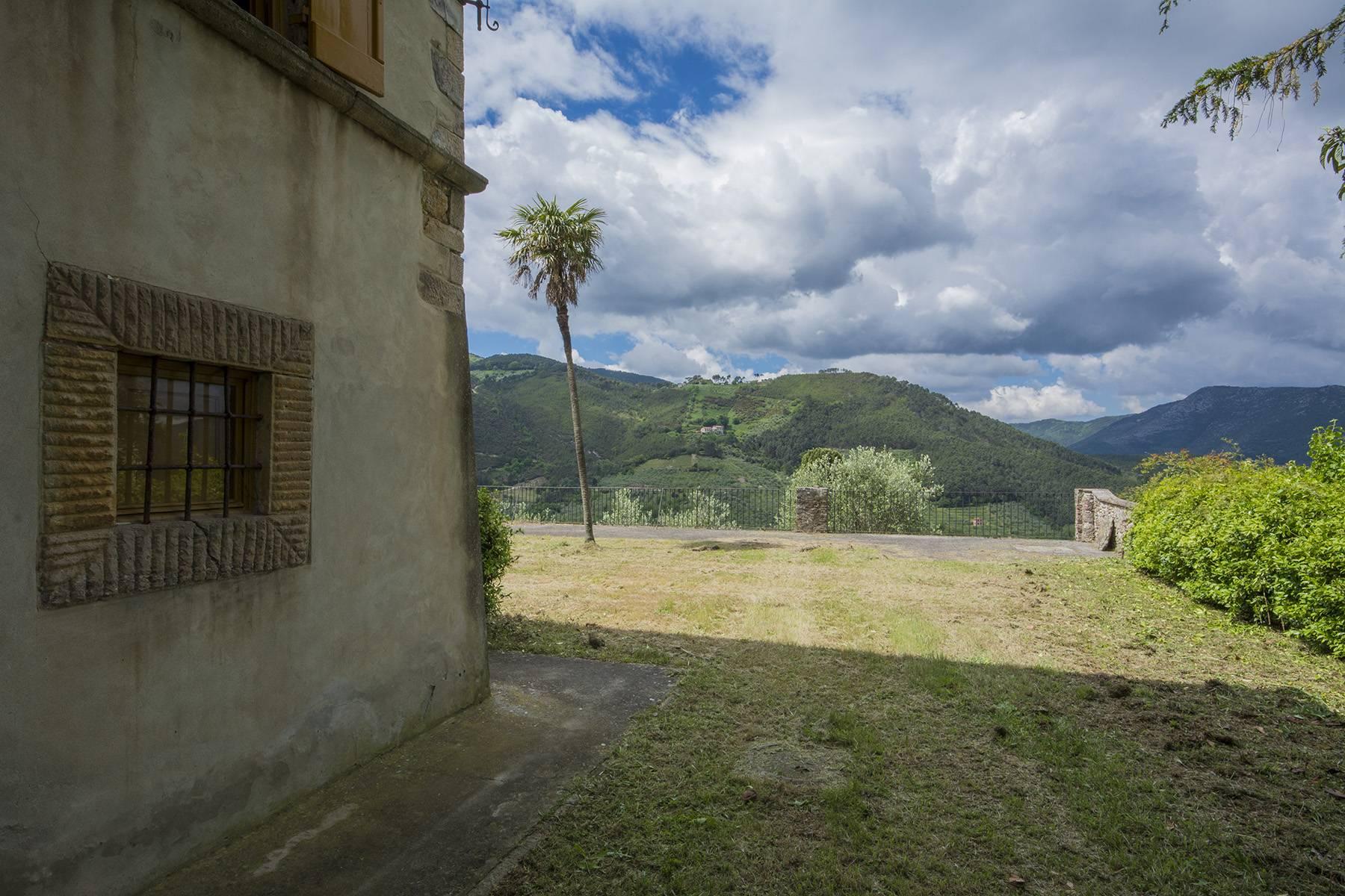 Wunderschöne Villa mit herrlichem Blick auf dem Land von Lucca - 24