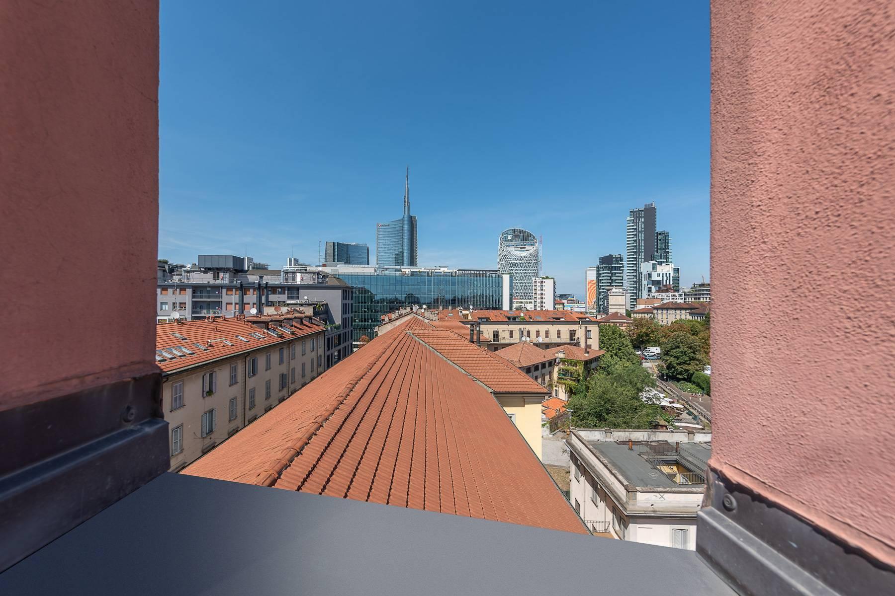 Bright and elegant charming penthouse between Brera and Porta Nuova - 24