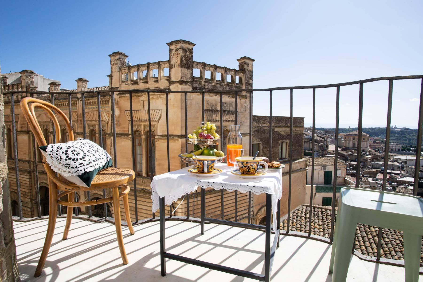 Charming apartment in the historic center of Caltagirone - 1