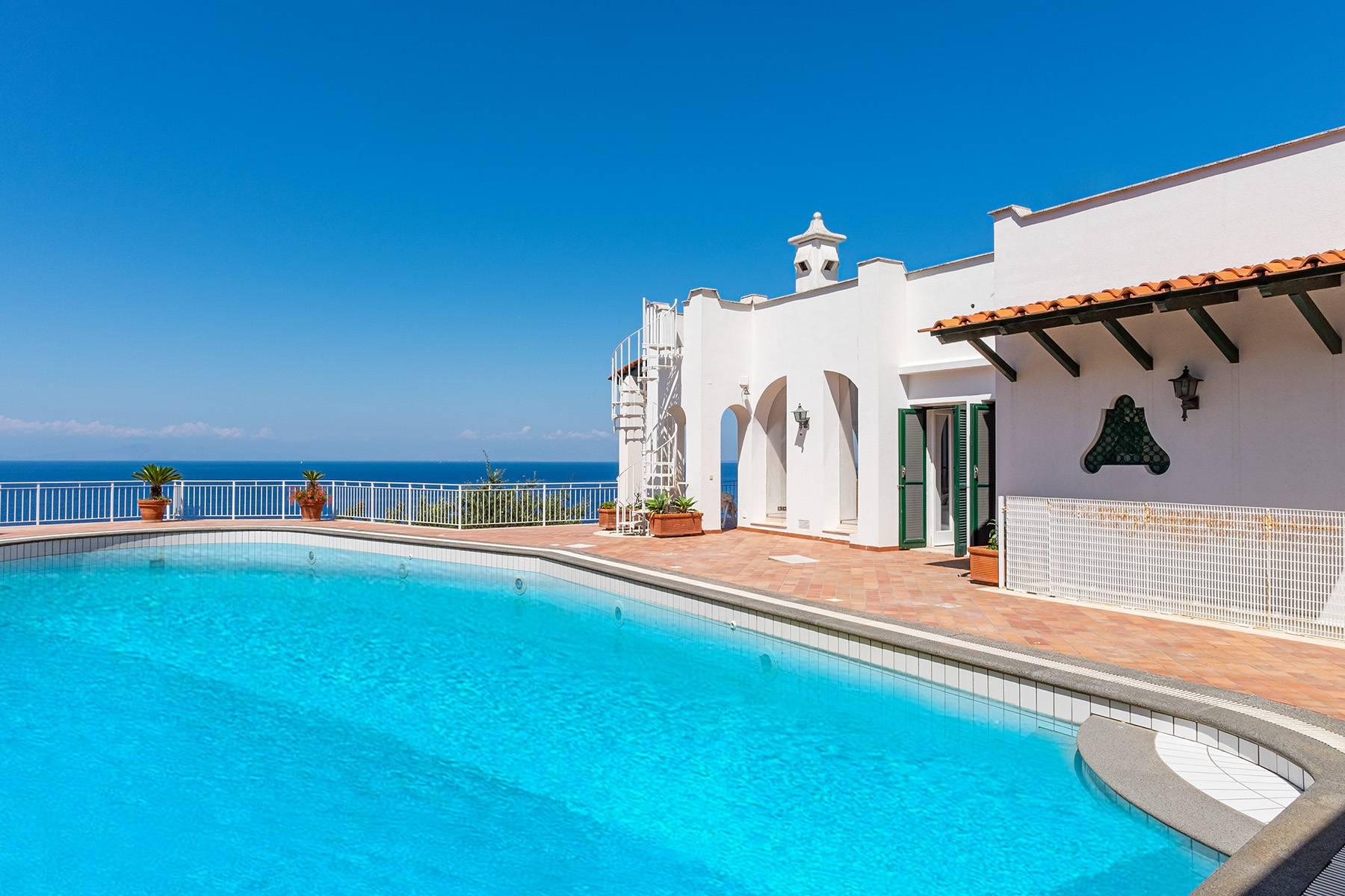 Villa mediterranea con piscina e discesa a mare privata - 11
